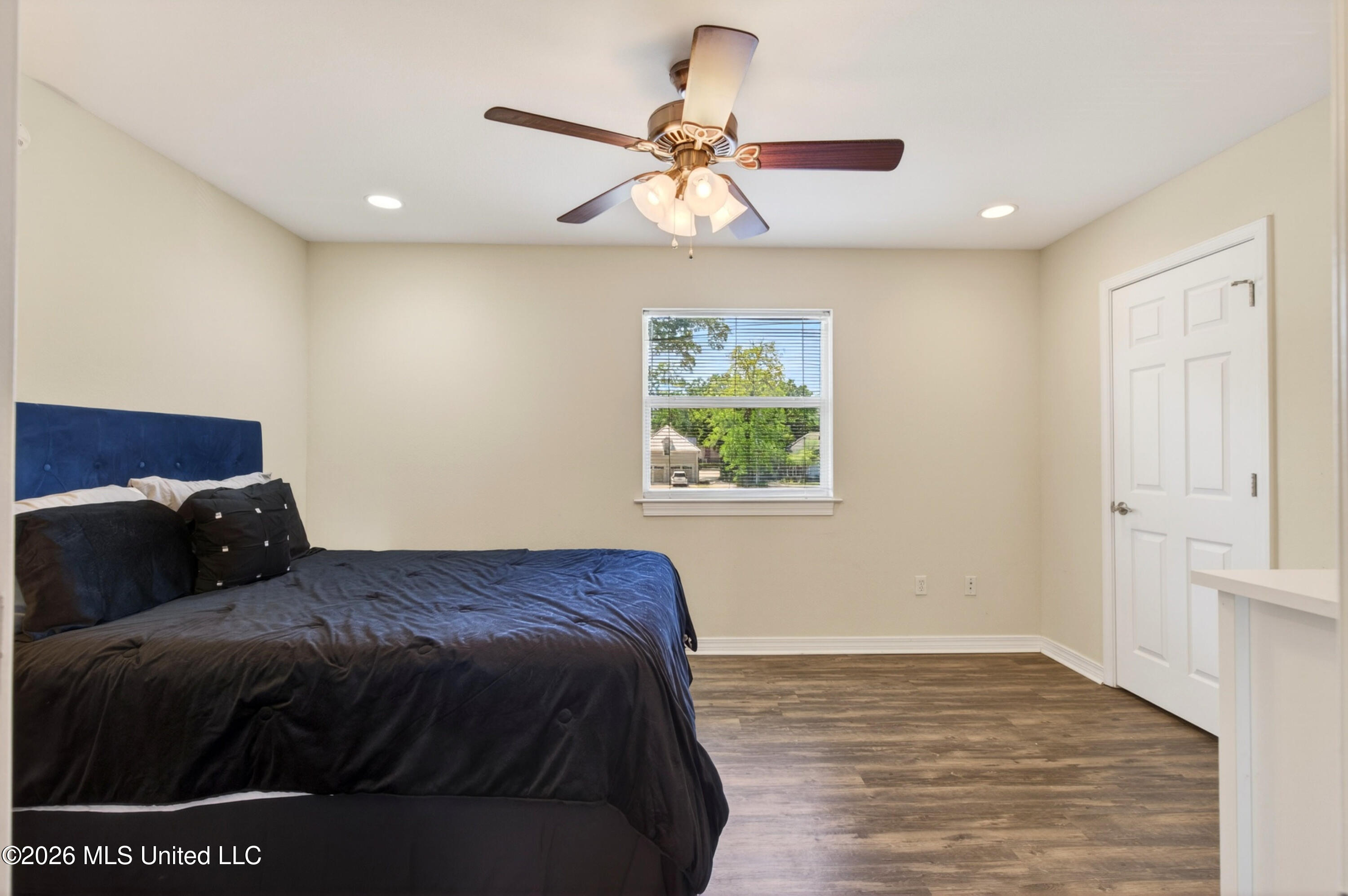 1282 Beach Boulevard Property Photo 15