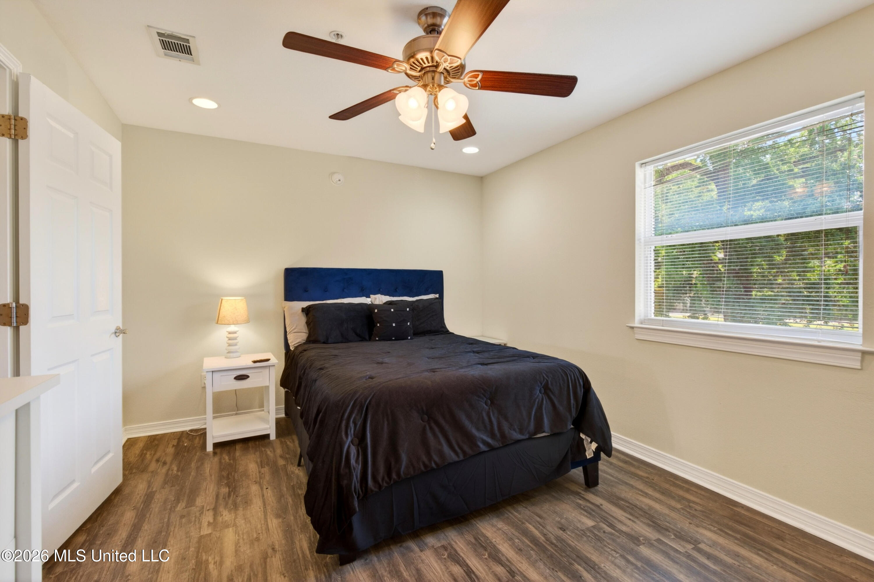 1282 Beach Boulevard Property Photo 16