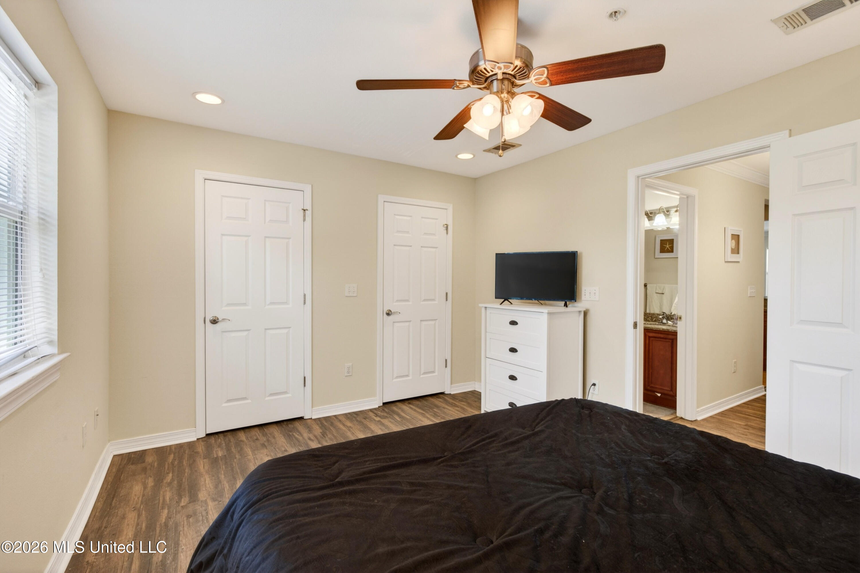 1282 Beach Boulevard Property Photo 17