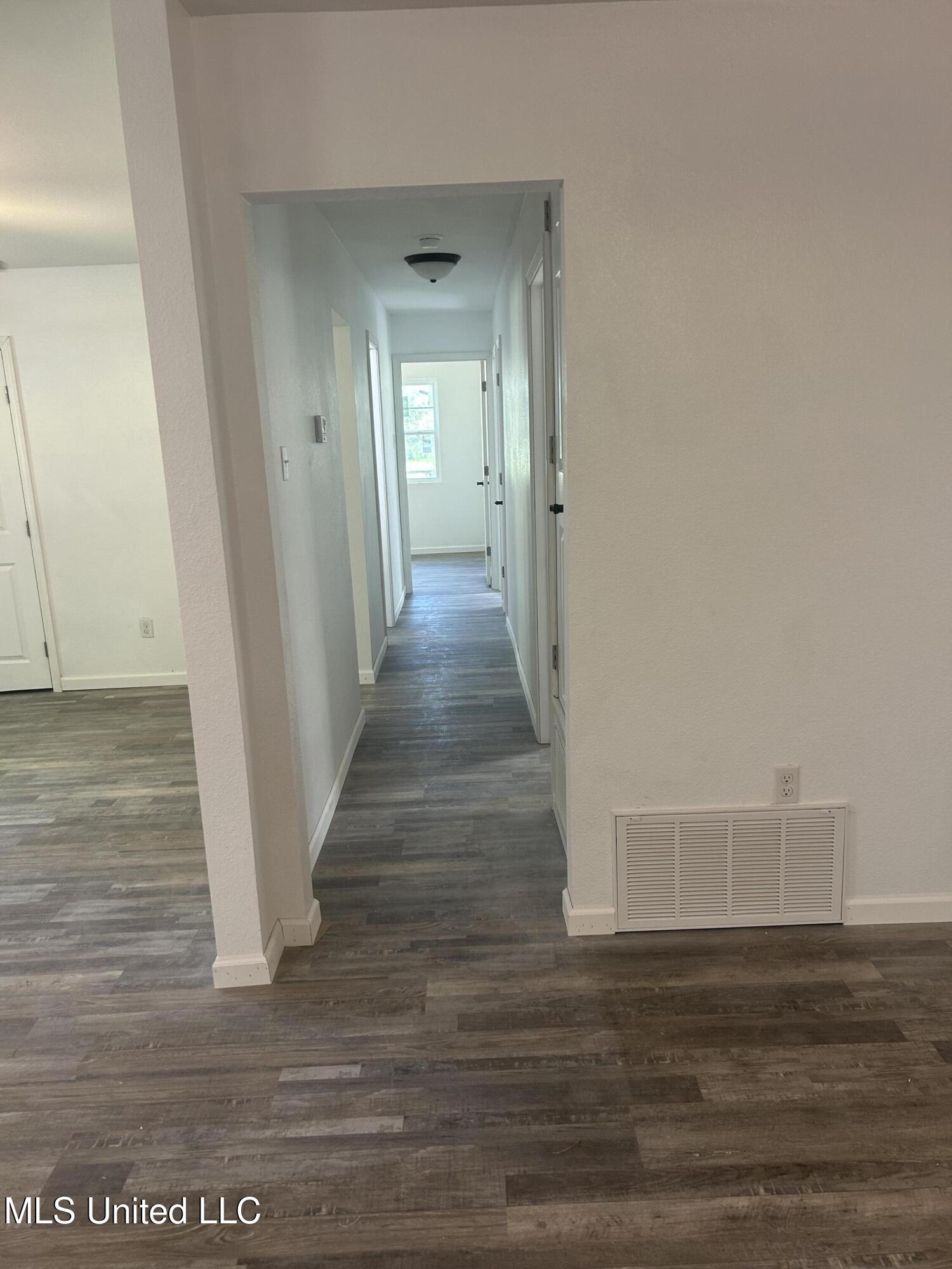 5736 Eastwood Drive Property Photo 10