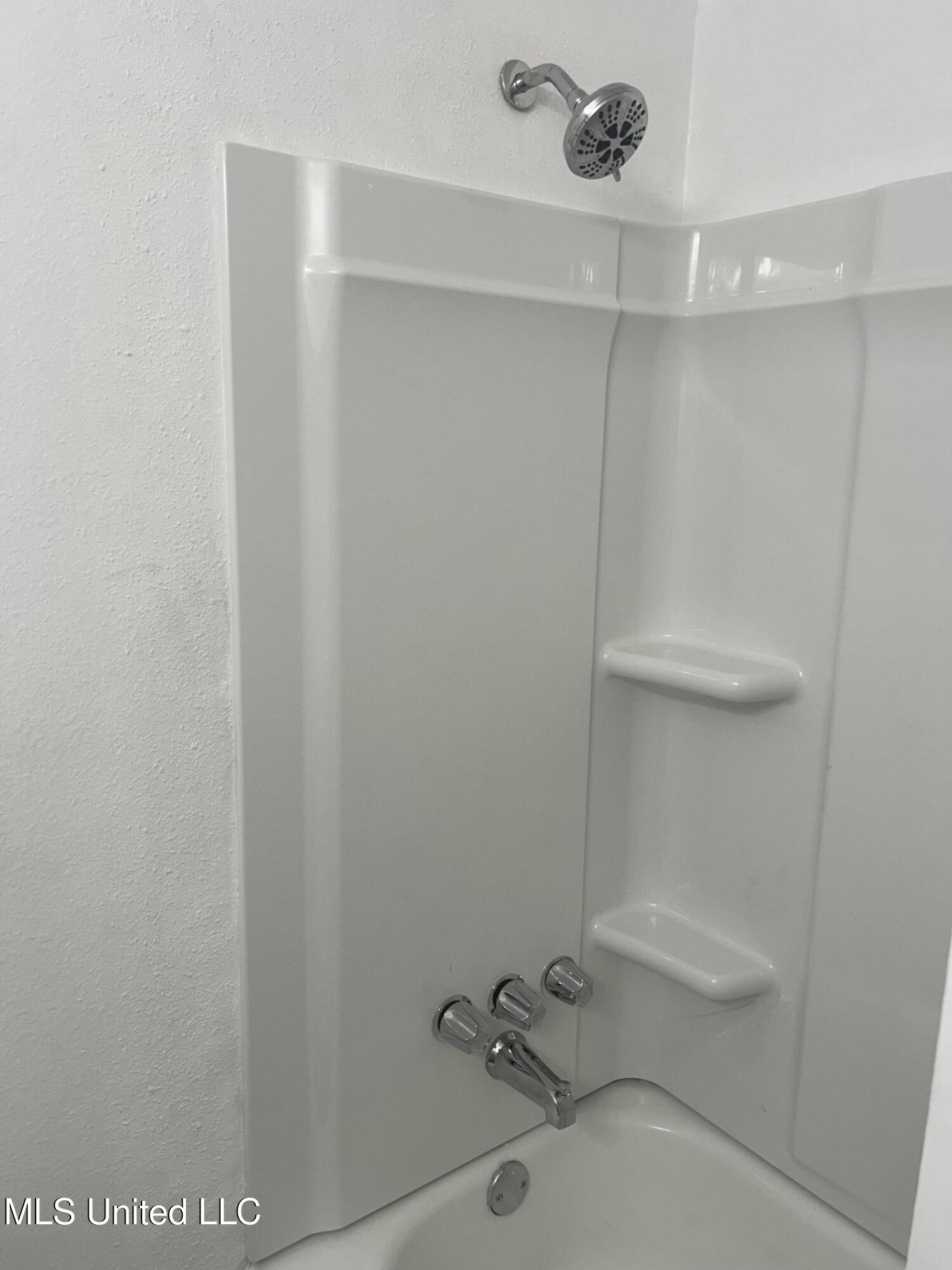 5736 Eastwood Drive Property Photo 11