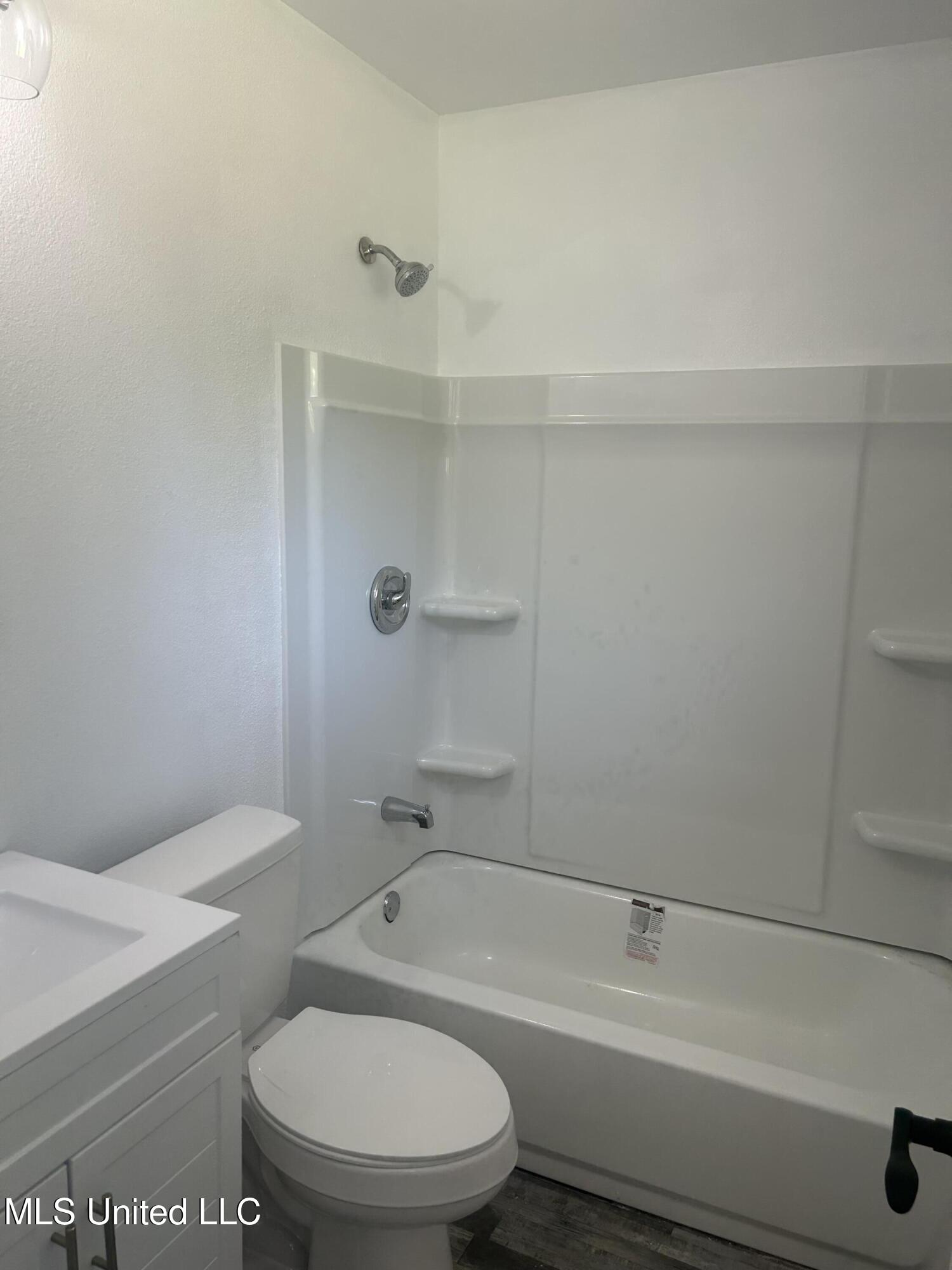 5736 Eastwood Drive Property Photo 18