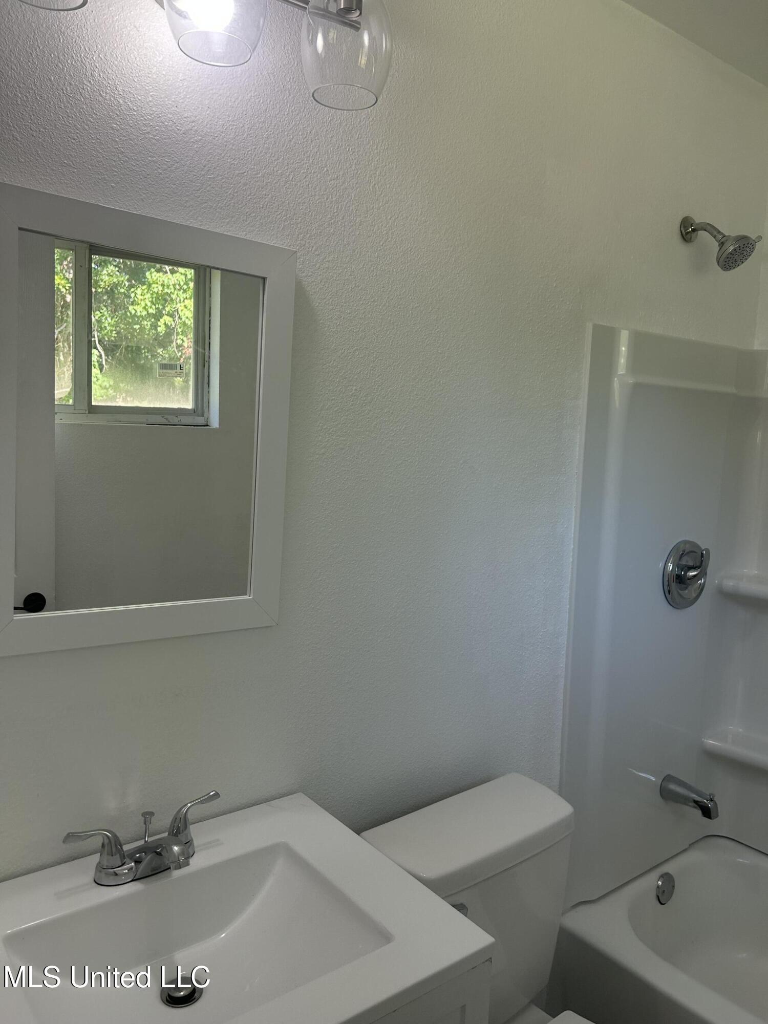 5736 Eastwood Drive Property Photo 20