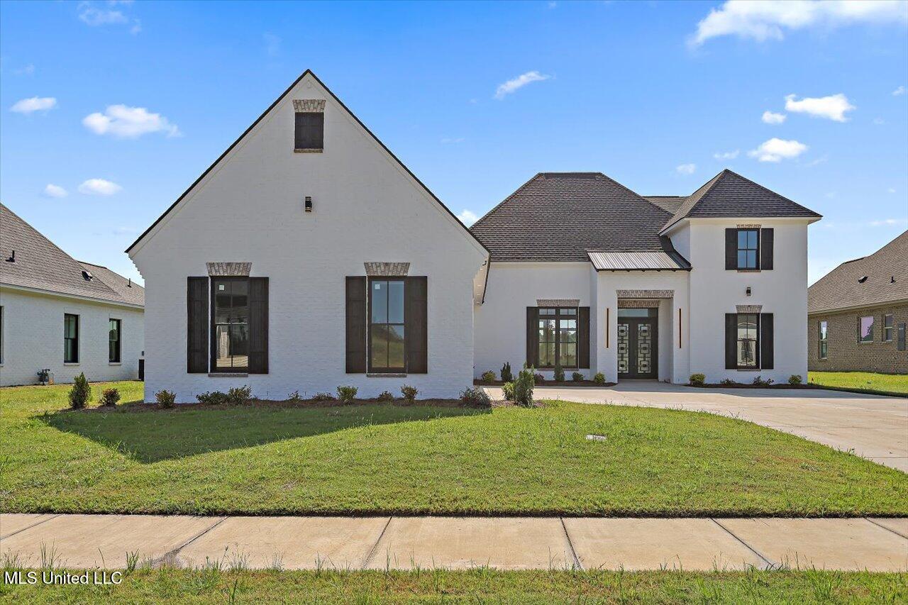 136 Genoa Drive Property Photo 1