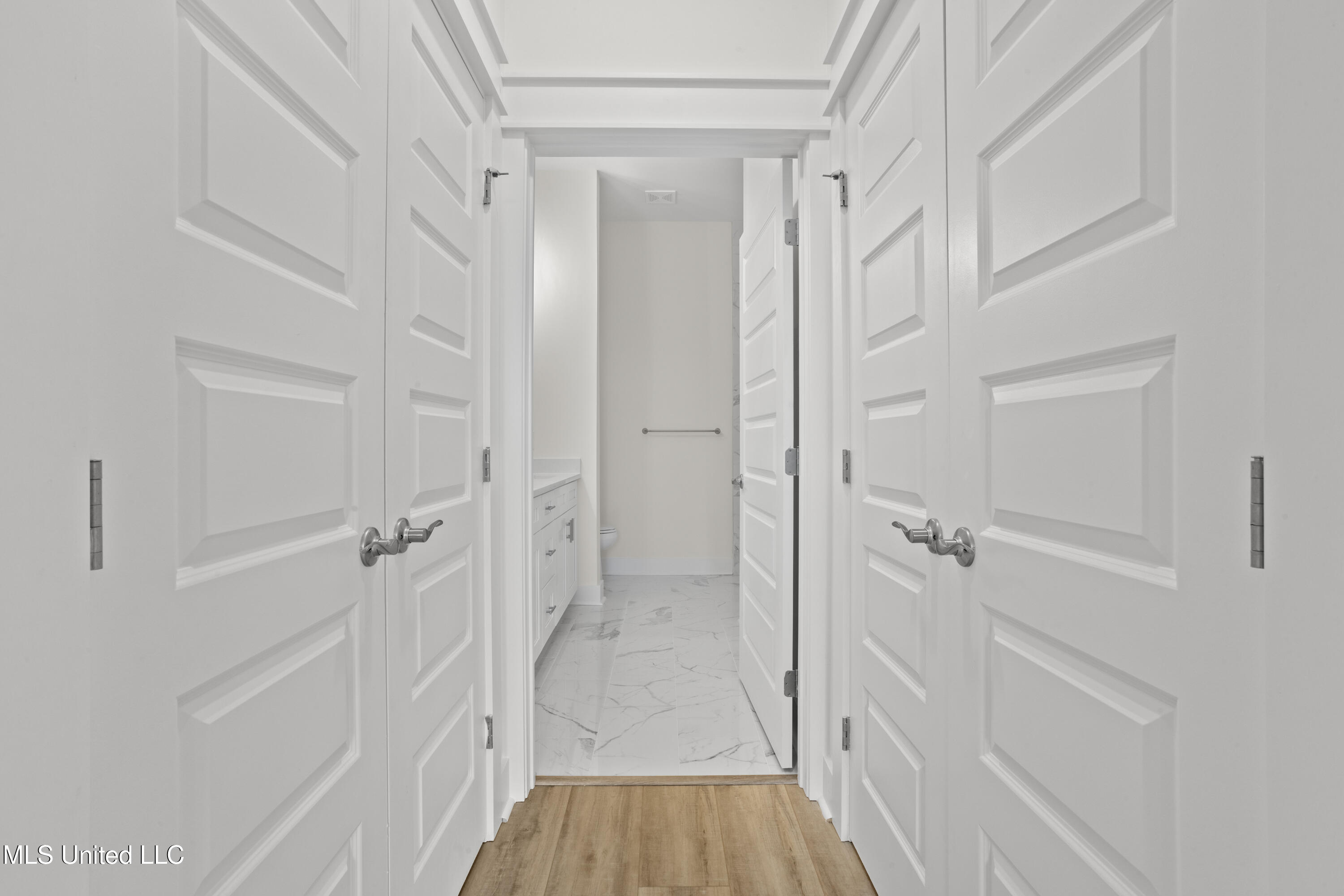 124 Court Unit #204 Street Property Photo 12