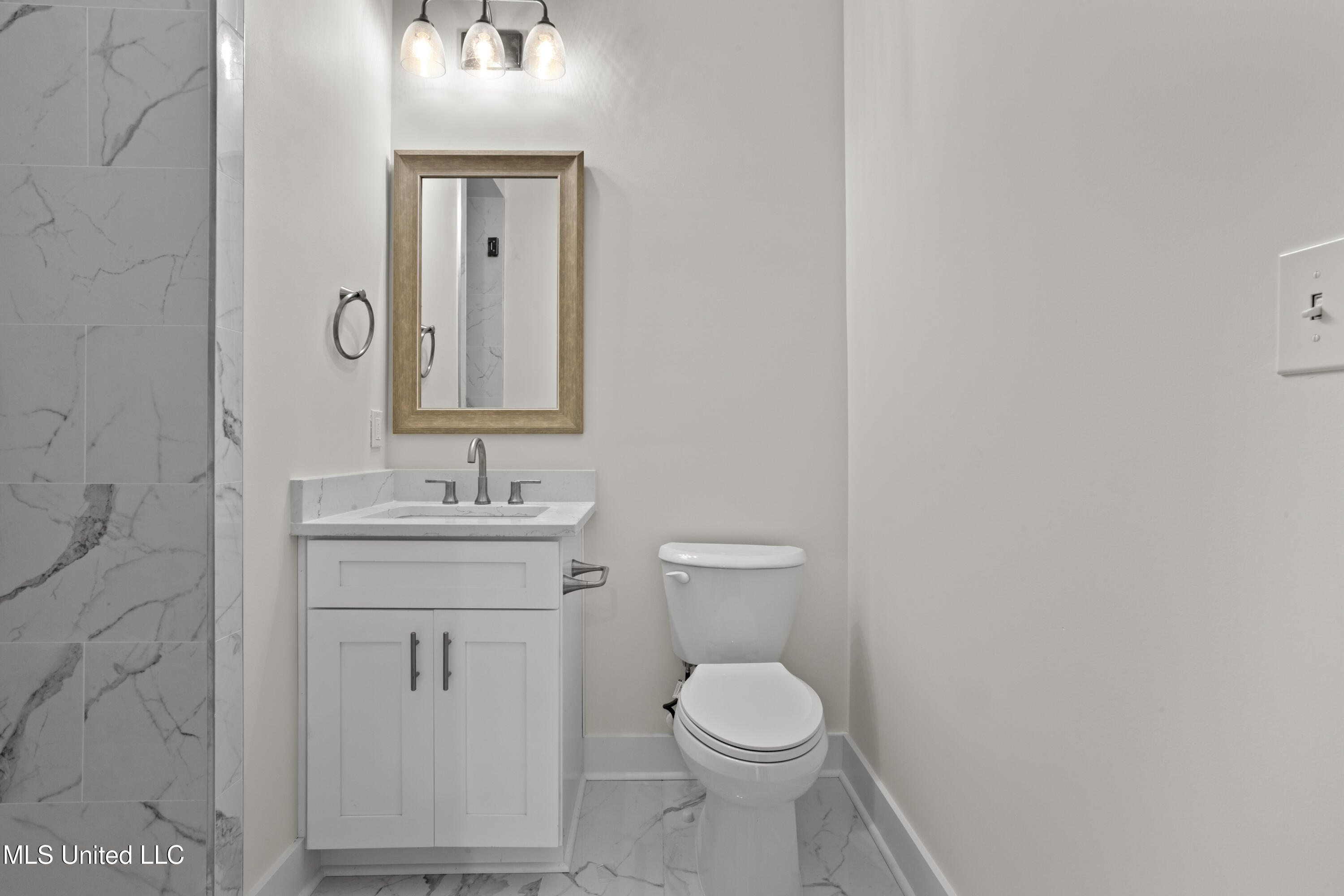 124 Court Unit #204 Street Property Photo 20