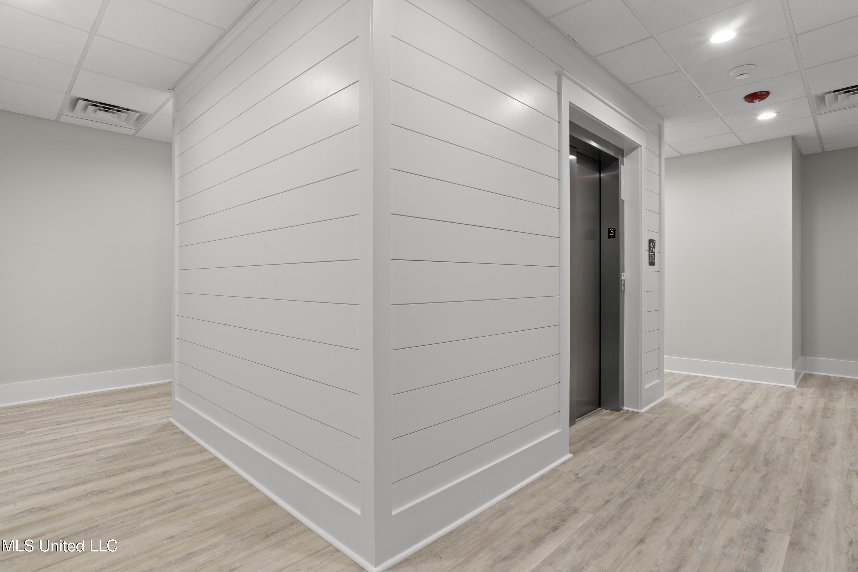 124 Court Unit #204 Street Property Photo 22