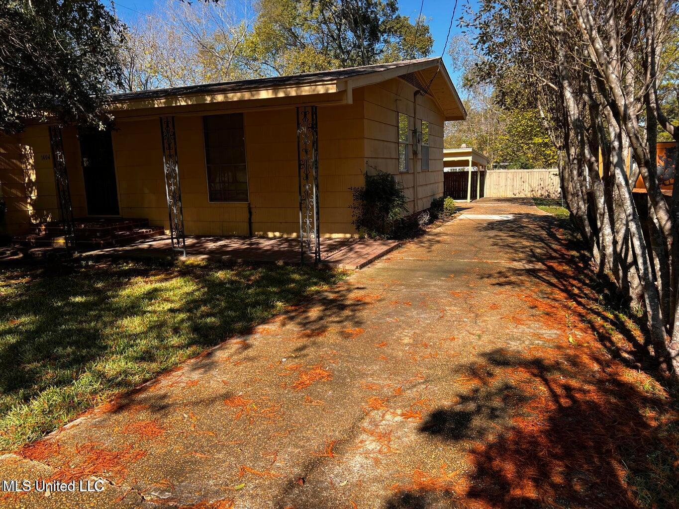 1404 Winchester Street Property Photo 3