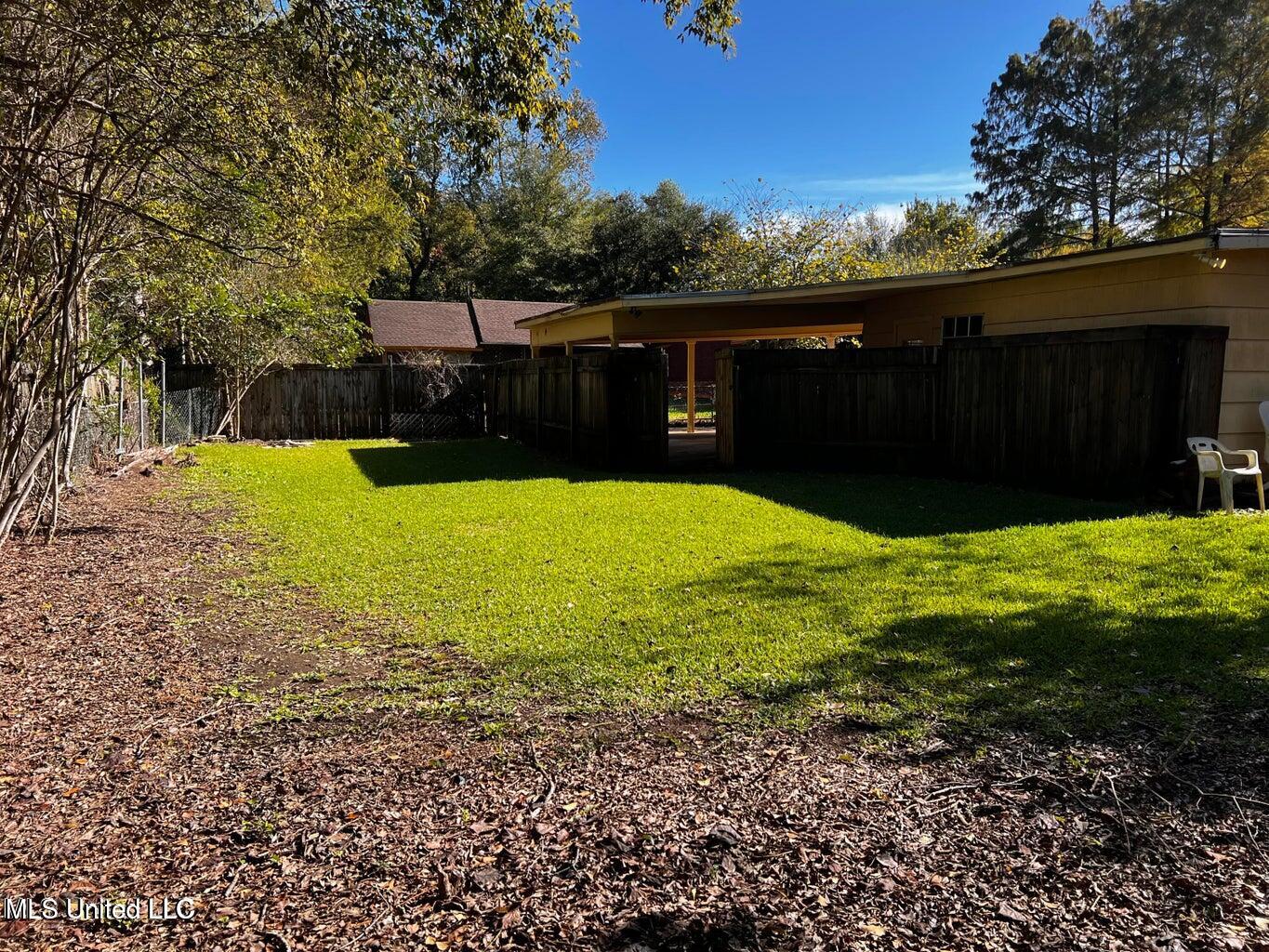 1404 Winchester Street Property Photo 5