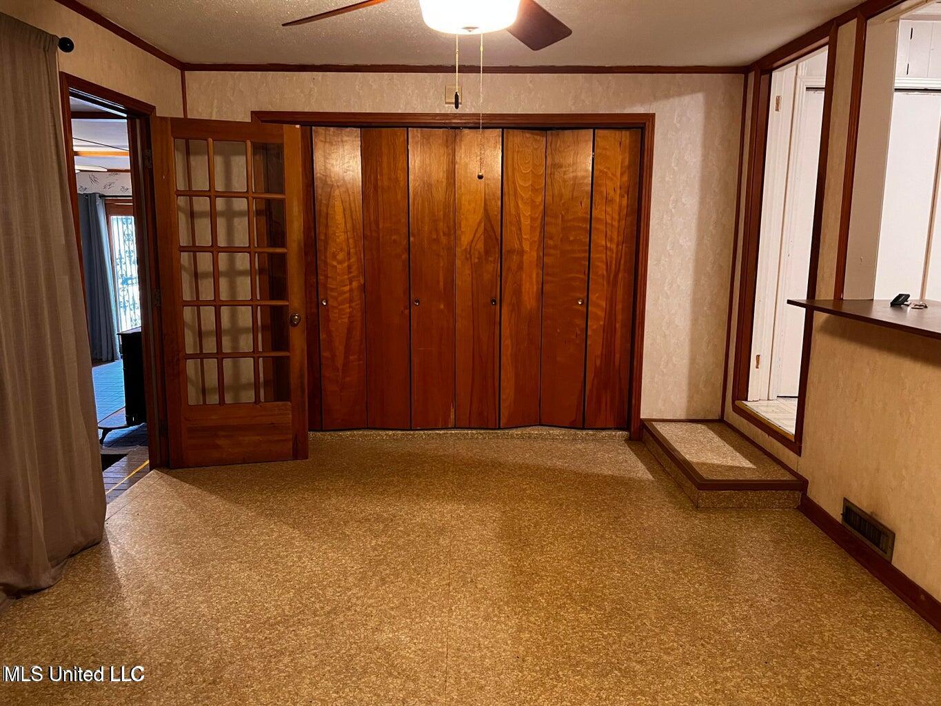 1404 Winchester Street Property Photo 13