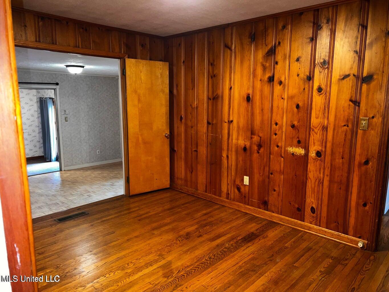 1404 Winchester Street Property Photo 17