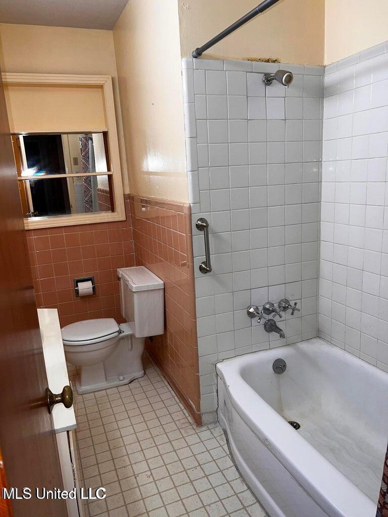 1404 Winchester Street Property Photo 23