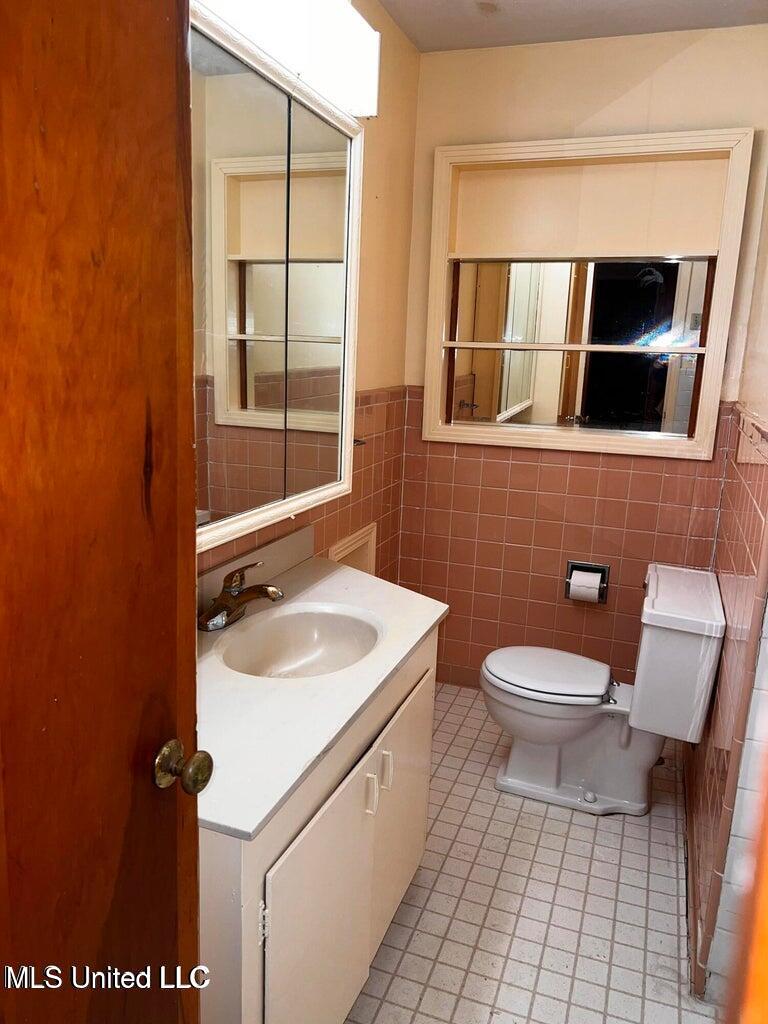1404 Winchester Street Property Photo 24