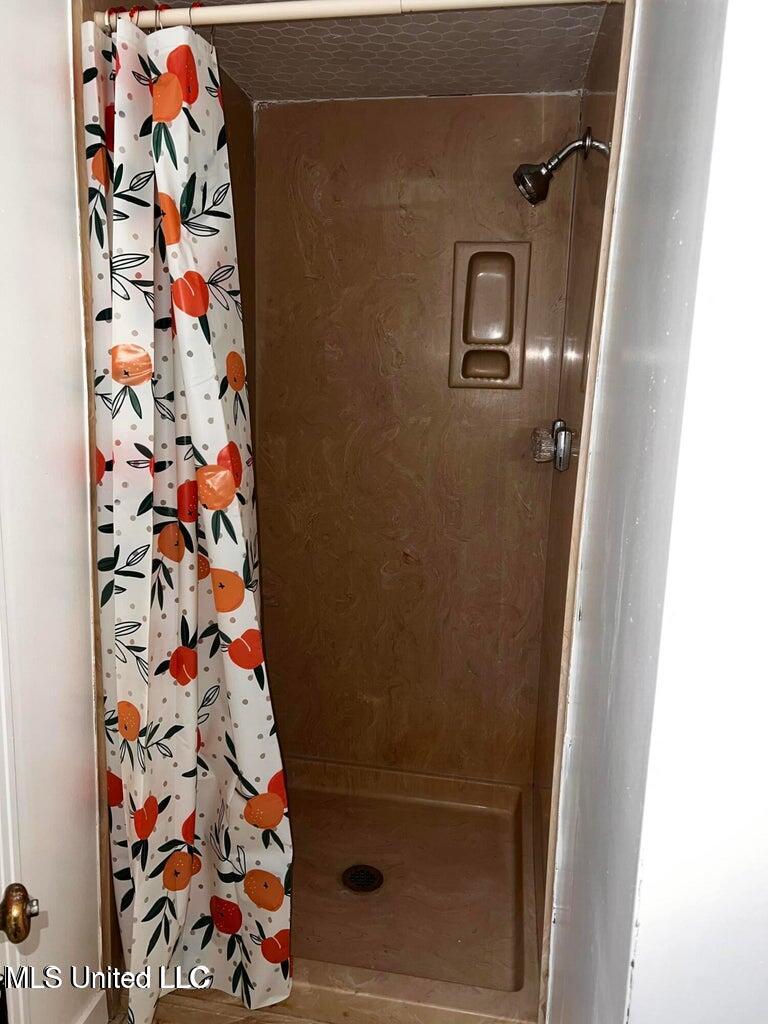1404 Winchester Street Property Photo 27