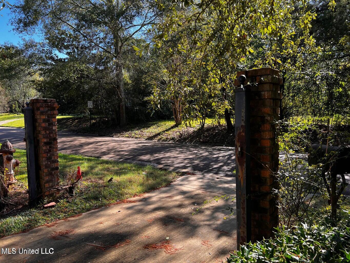 1404 Winchester Street Property Photo 37