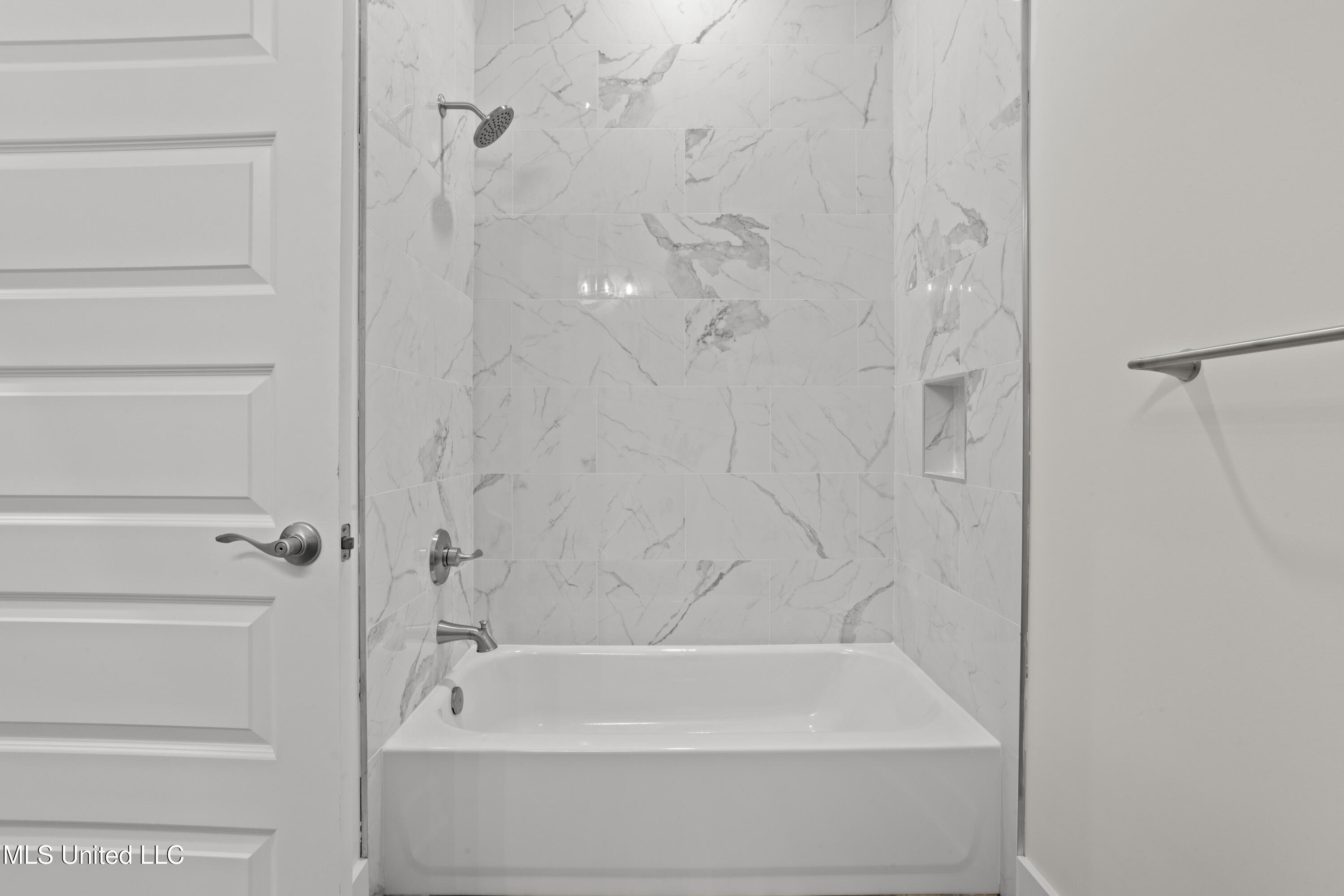 124 Court Unit #203 Street Property Photo 14