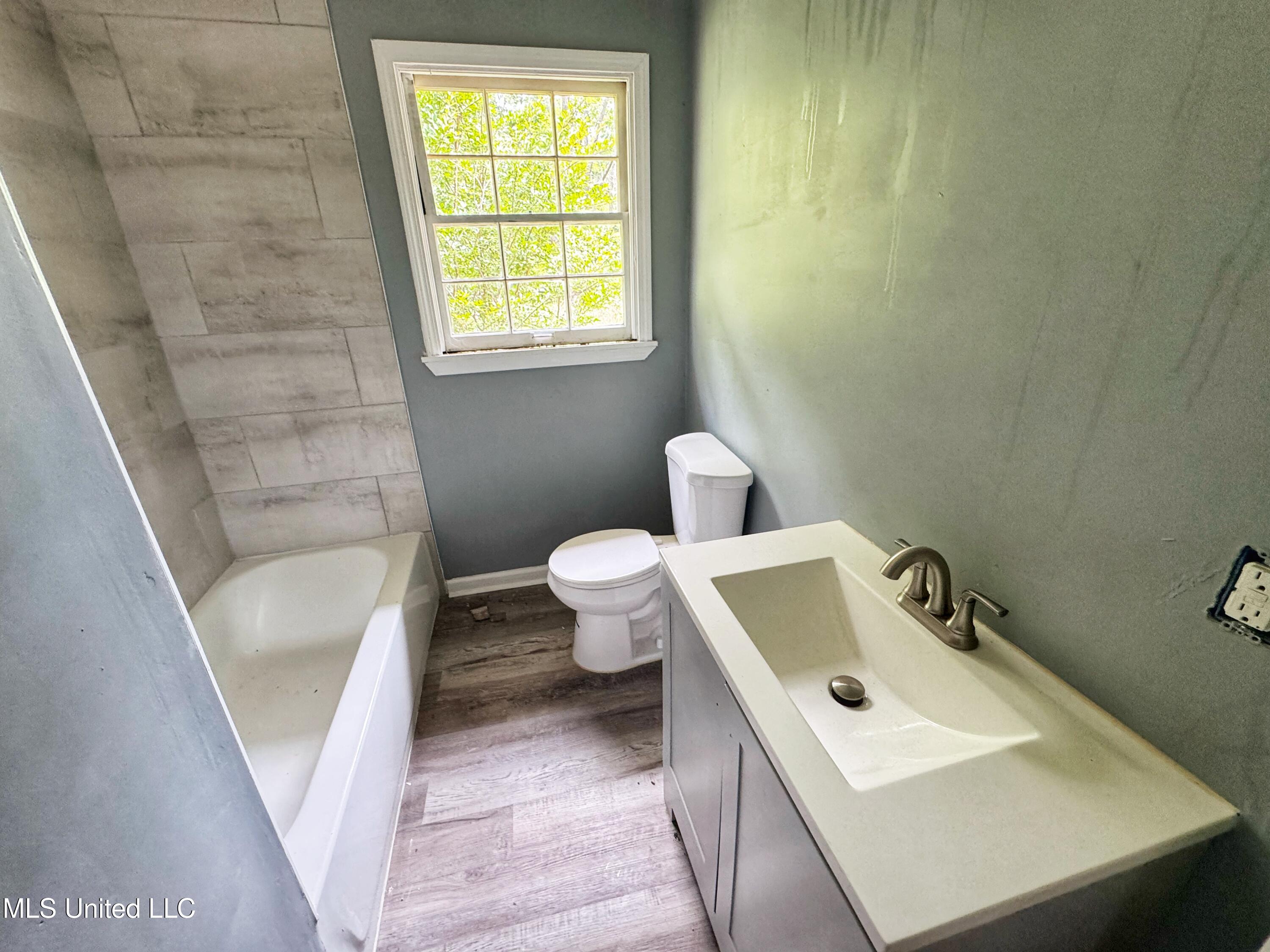 711 Catalpa Street Property Photo 5