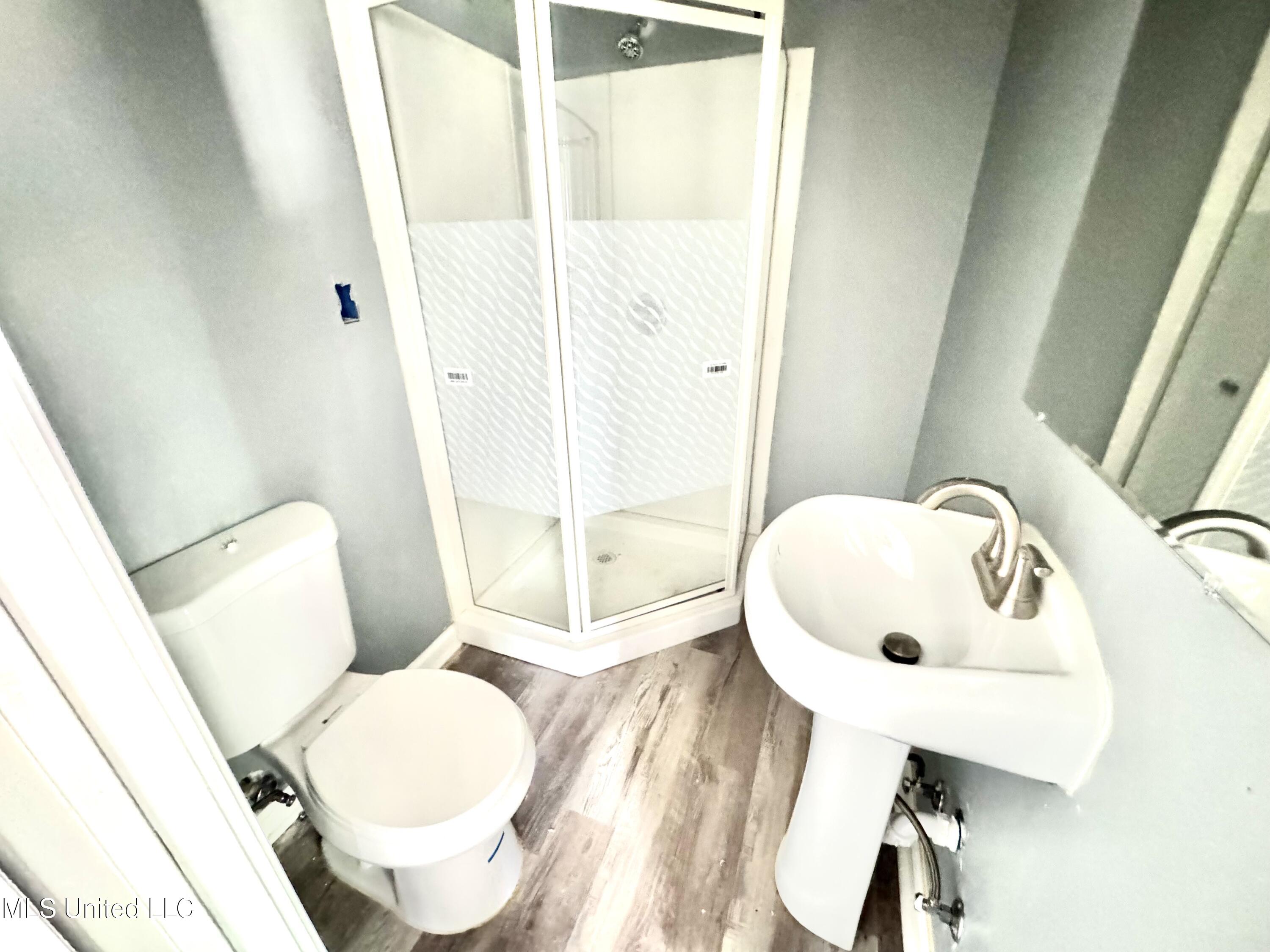 711 Catalpa Street Property Photo 7