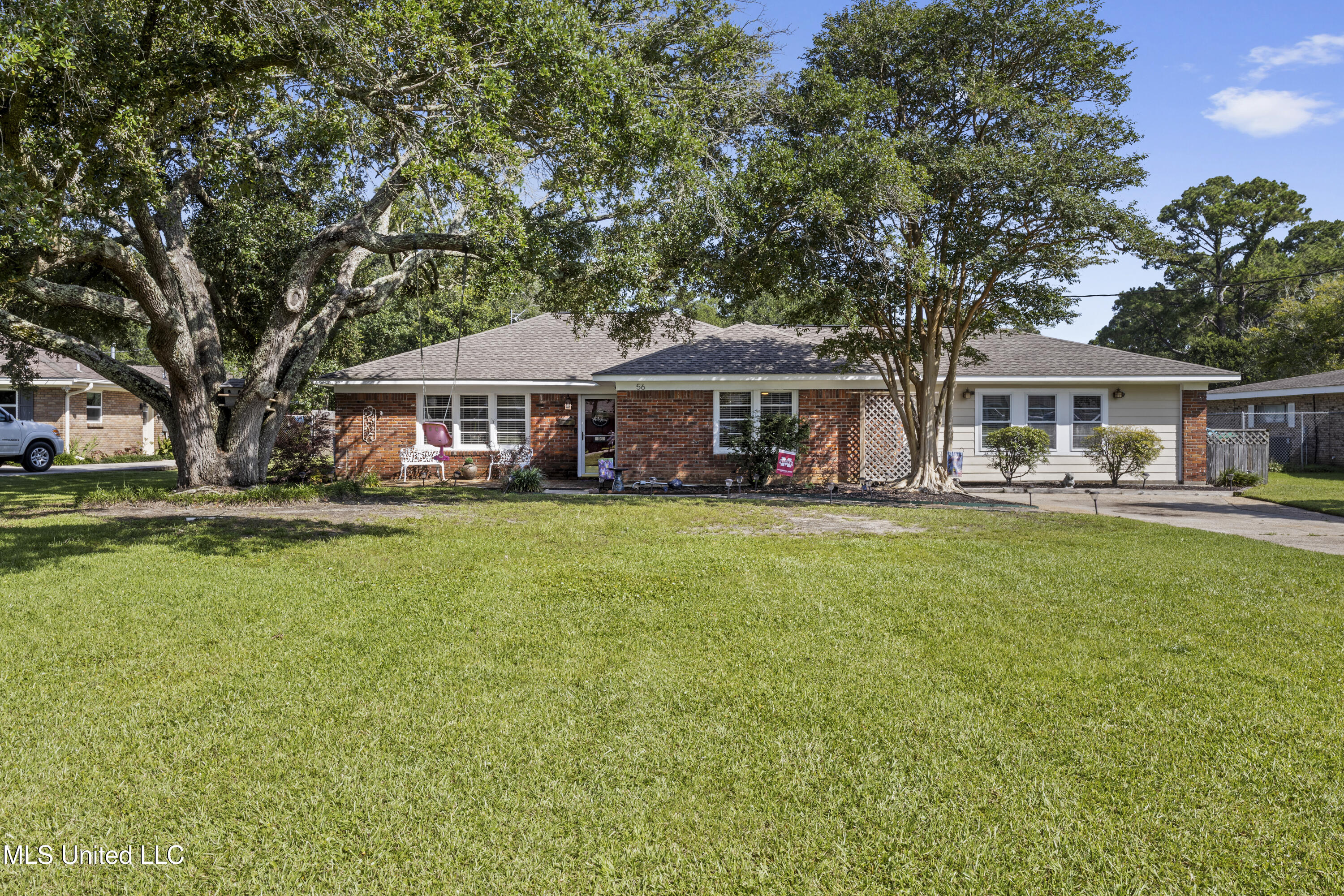 56 53rd Street Property Photo 1