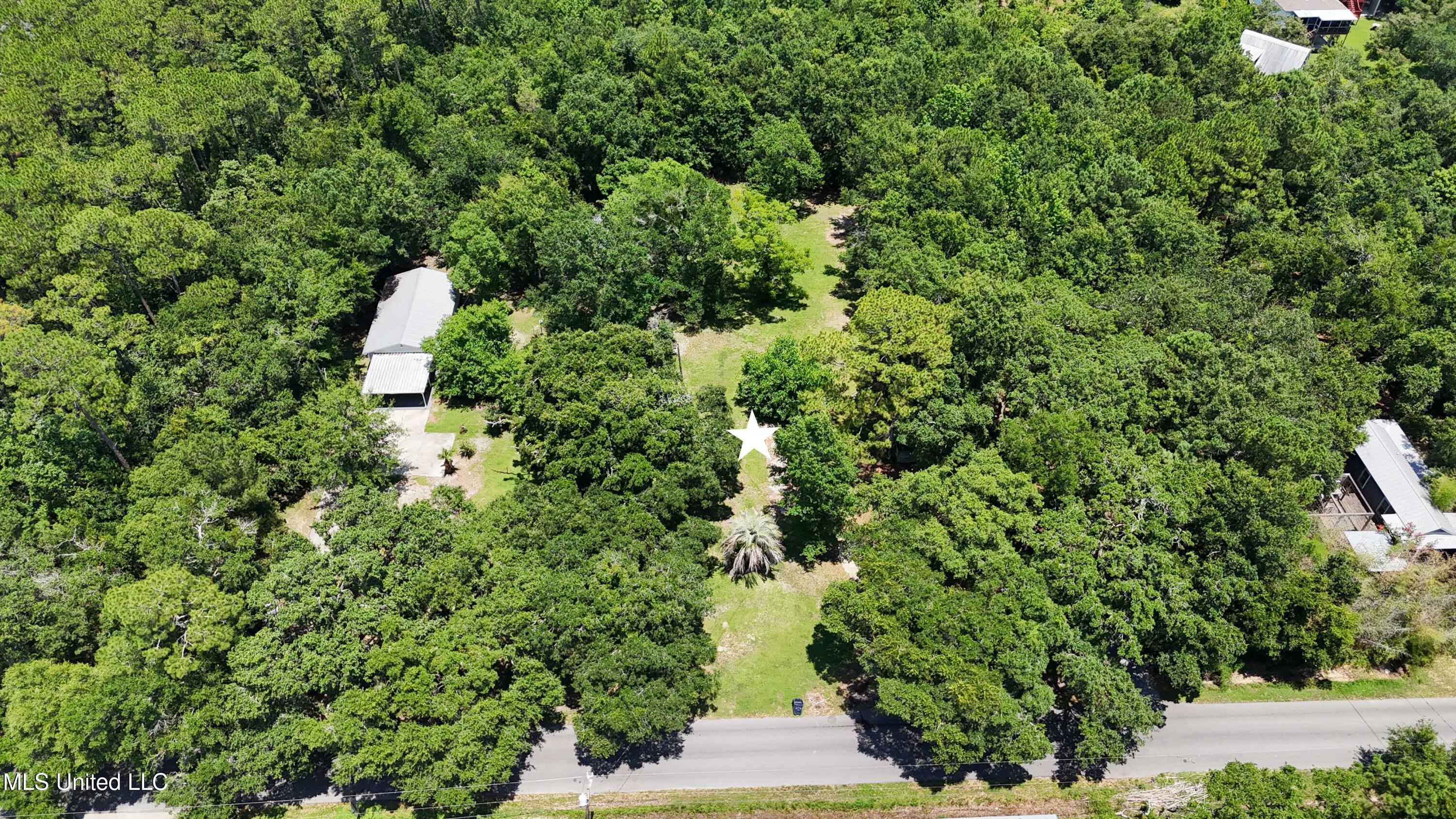 390 Clarence Avenue Property Photo 1