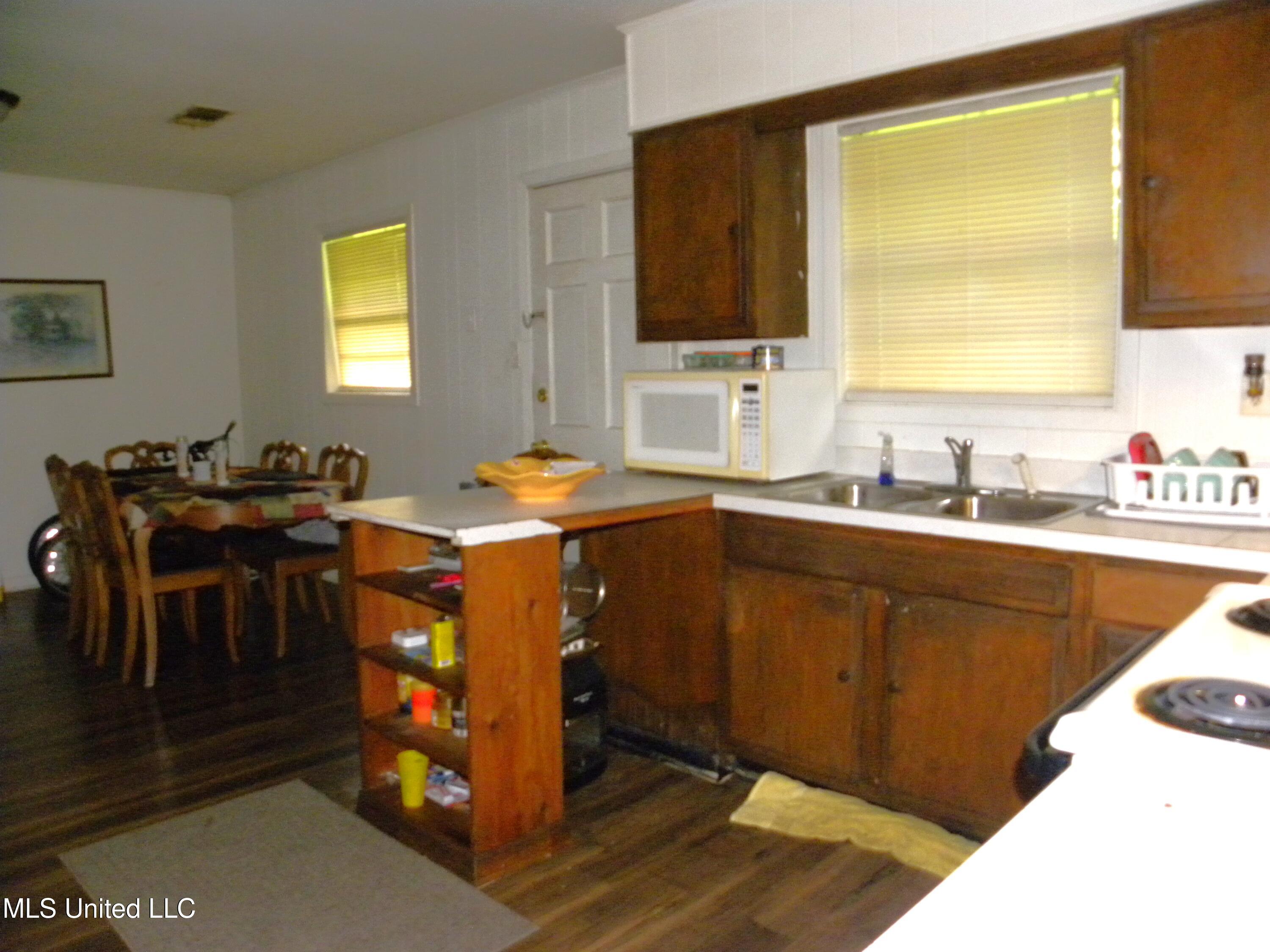 504 Harvey Avenue Property Photo 7