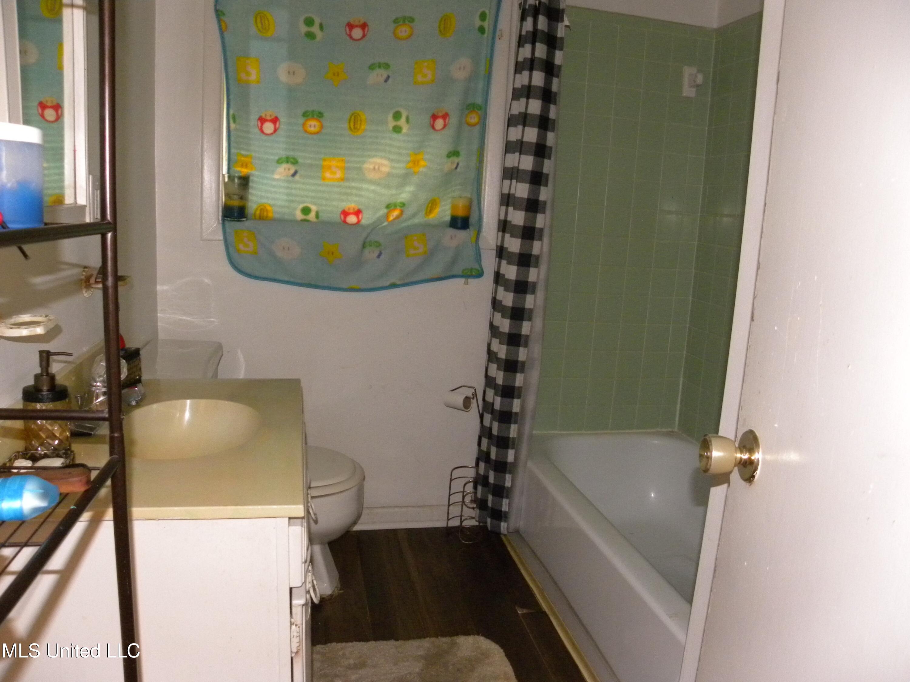 504 Harvey Avenue Property Photo 8