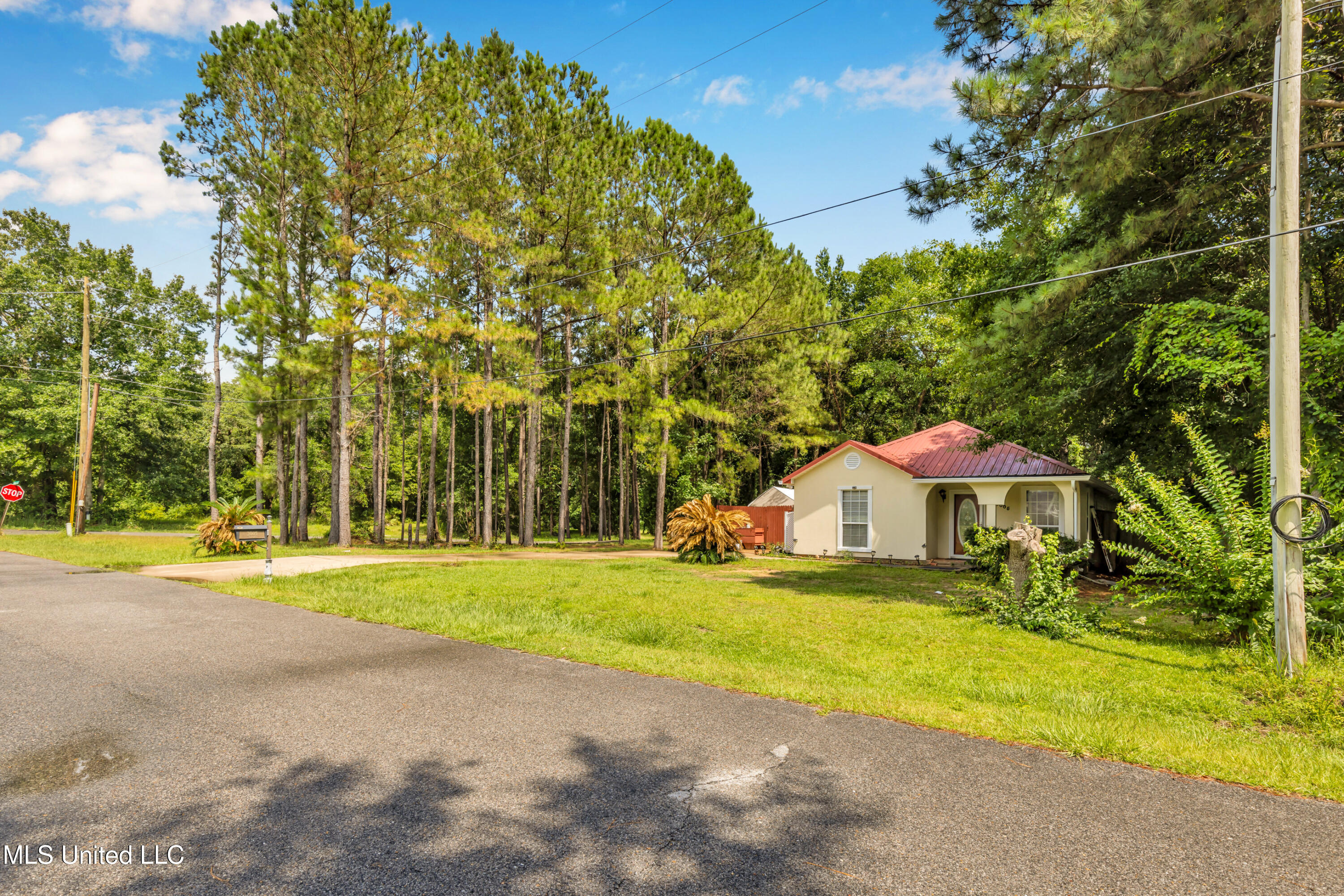 3005 Robalo Drive Property Photo 3