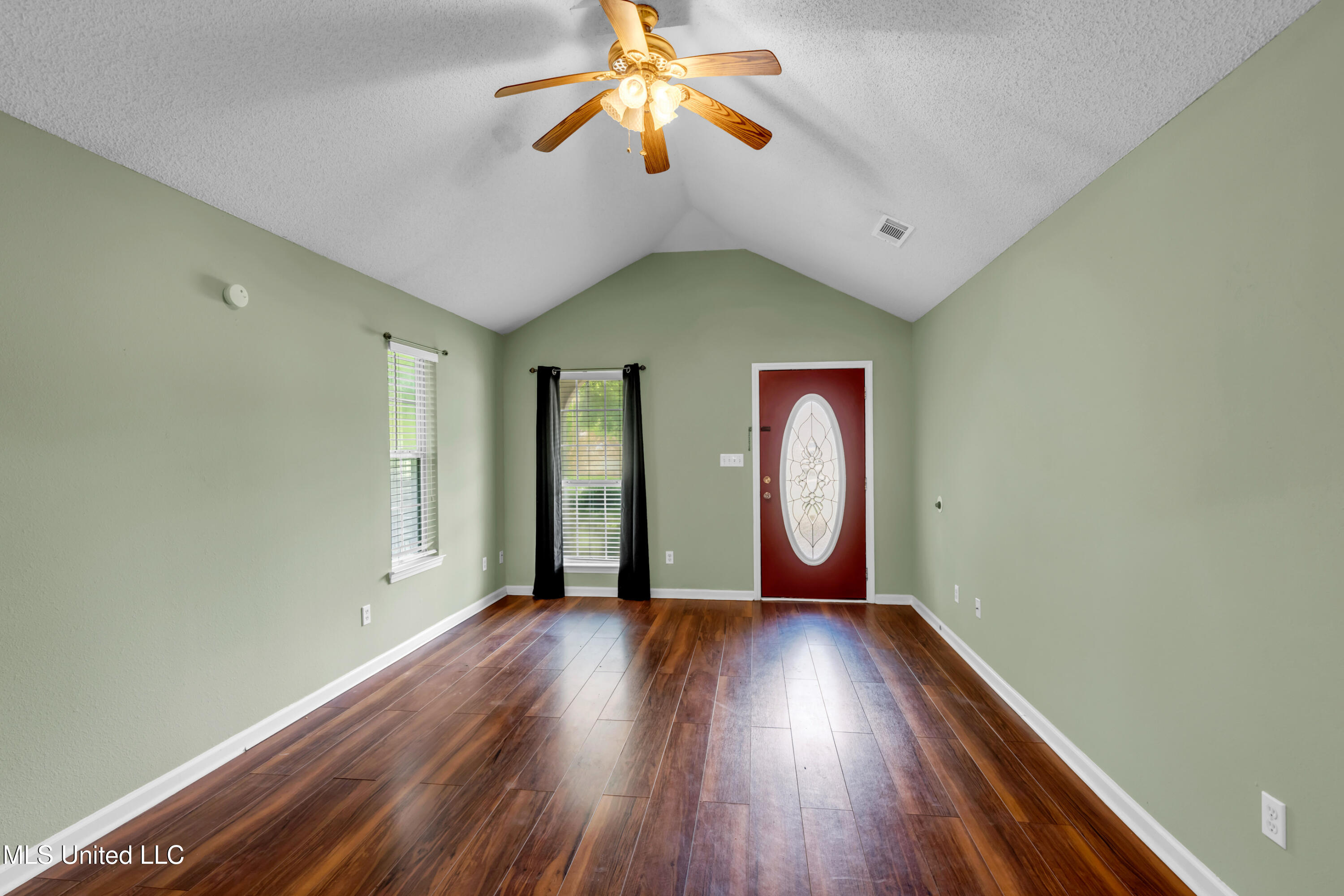 3005 Robalo Drive Property Photo 6