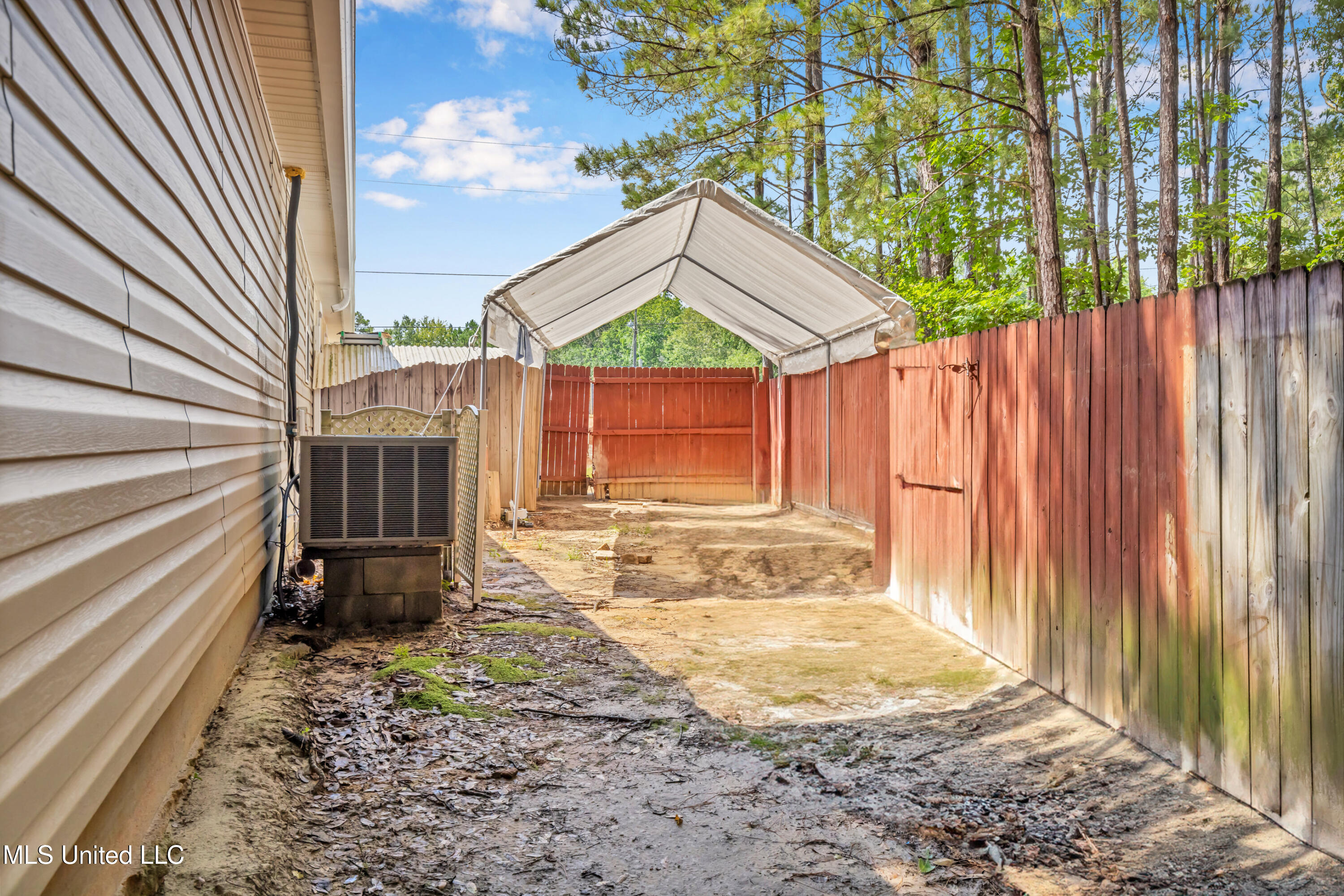 3005 Robalo Drive Property Photo 24