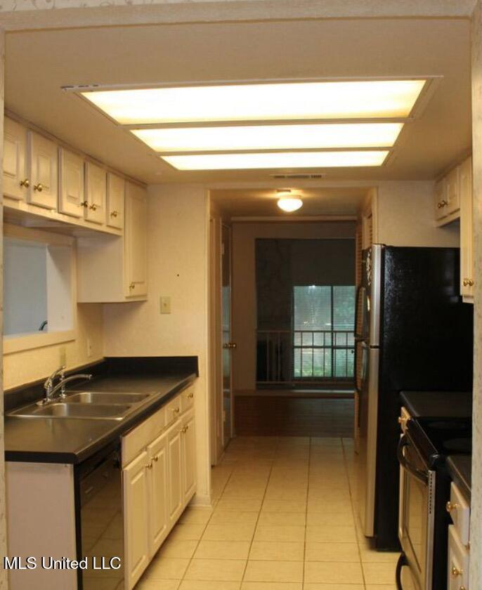 5125 Old Canton Road Property Photo 4