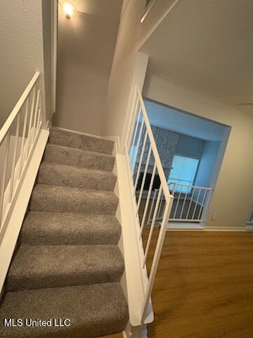 5125 Old Canton Road Property Photo 7