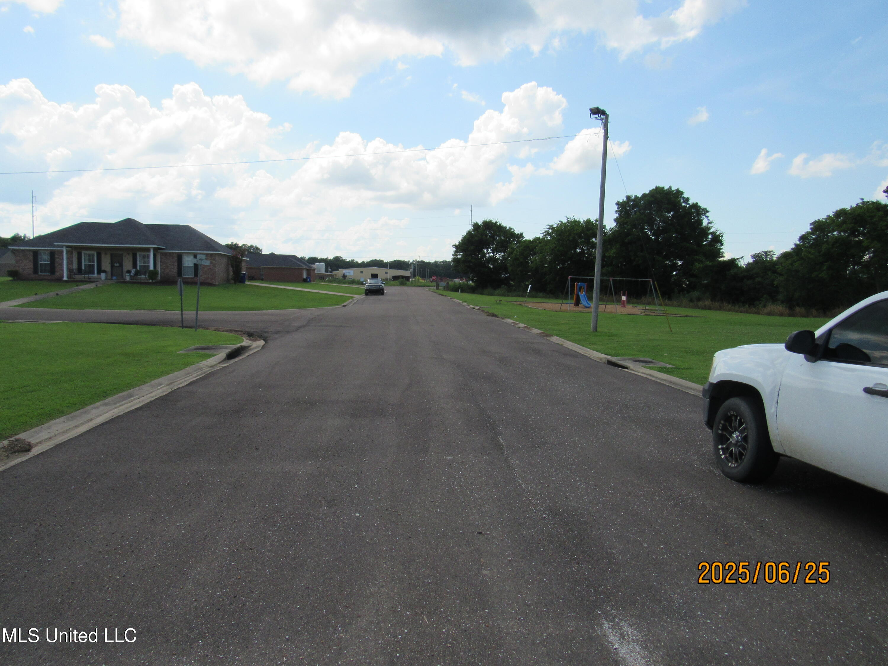 1000 Jason Boulevard Property Photo 9