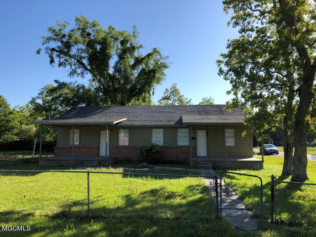1412 Jo Ellen Circle Property Photo 2