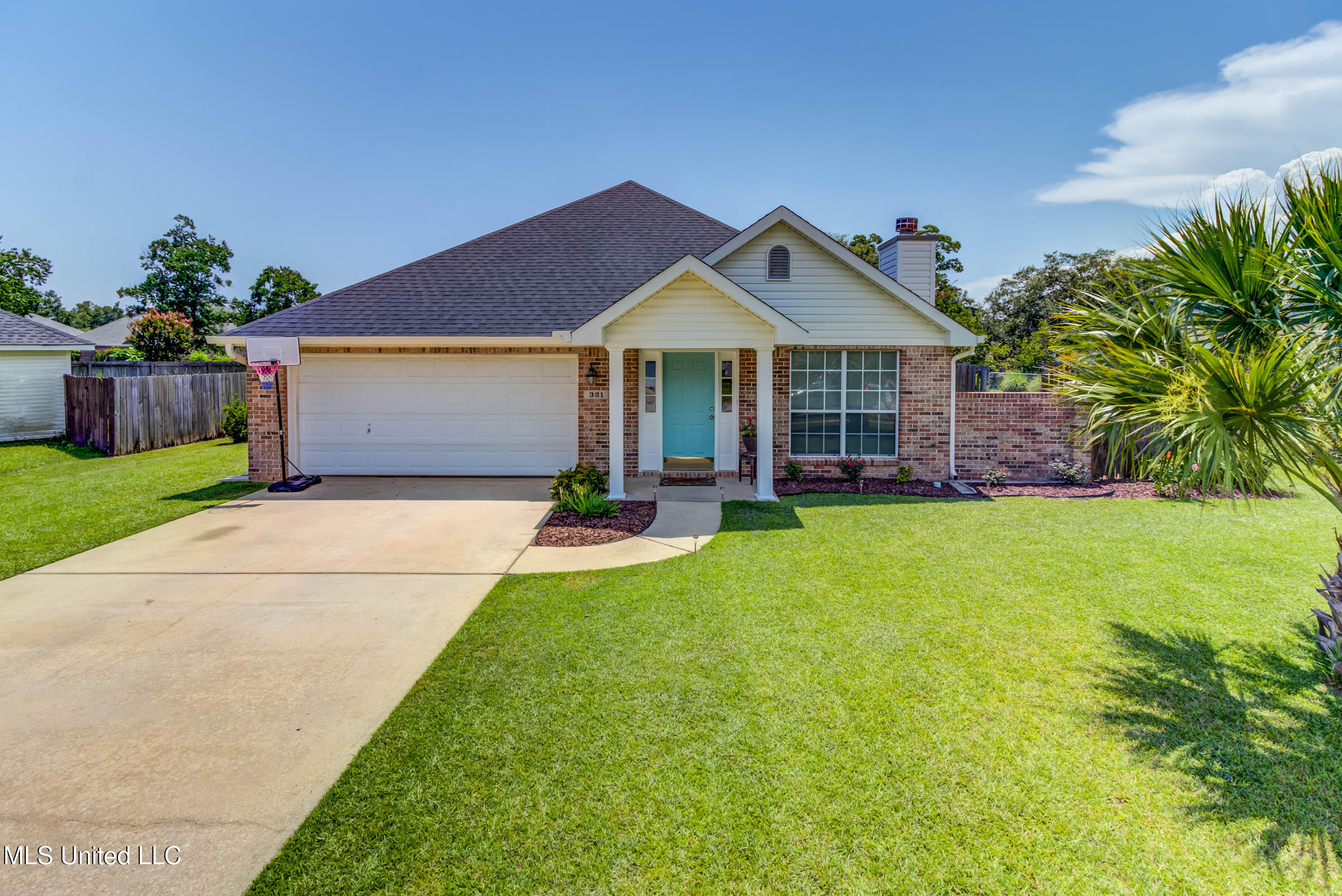 321 Woodcrest Drive Property Photo 1