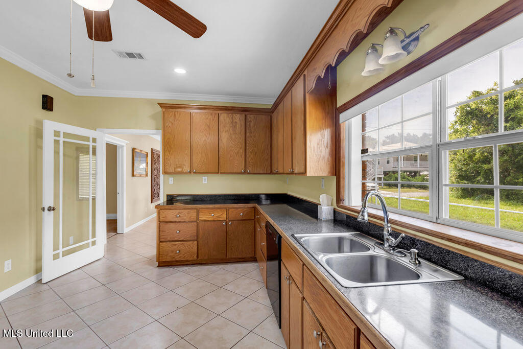 172 Hoxie Street Property Photo 15