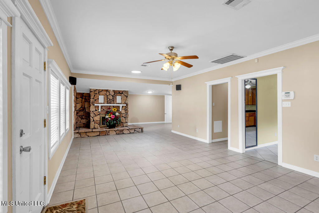 172 Hoxie Street Property Photo 17