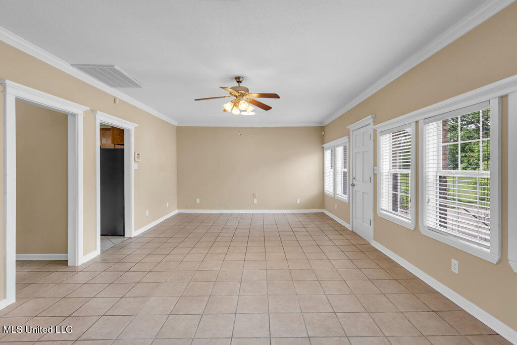 172 Hoxie Street Property Photo 19