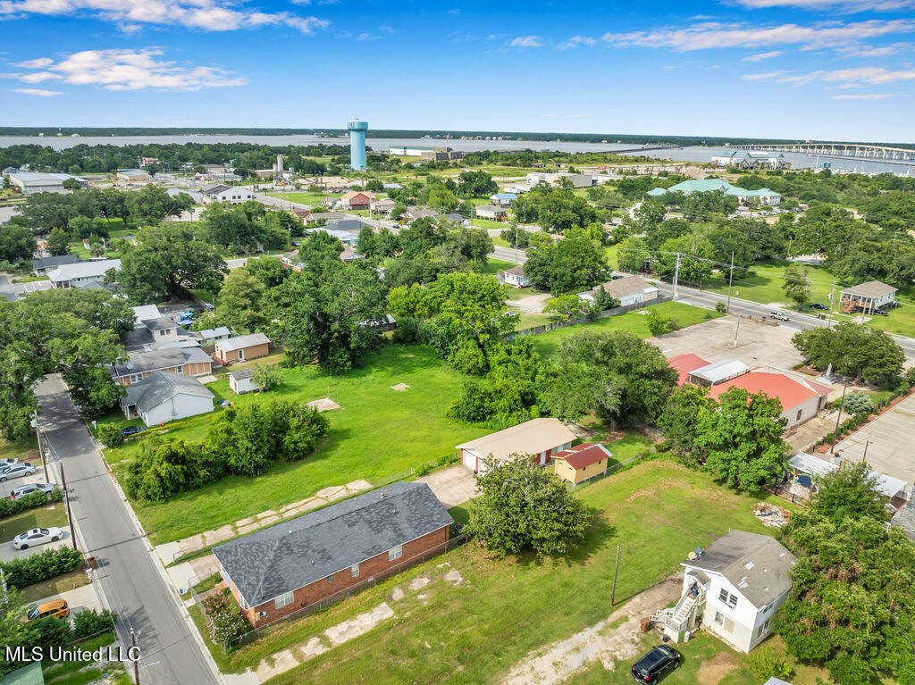 172 Hoxie Street Property Photo 30