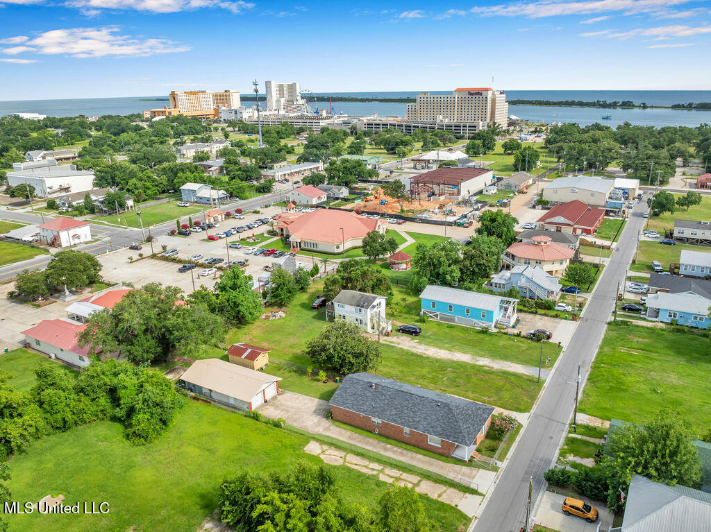 172 Hoxie Street Property Photo 34