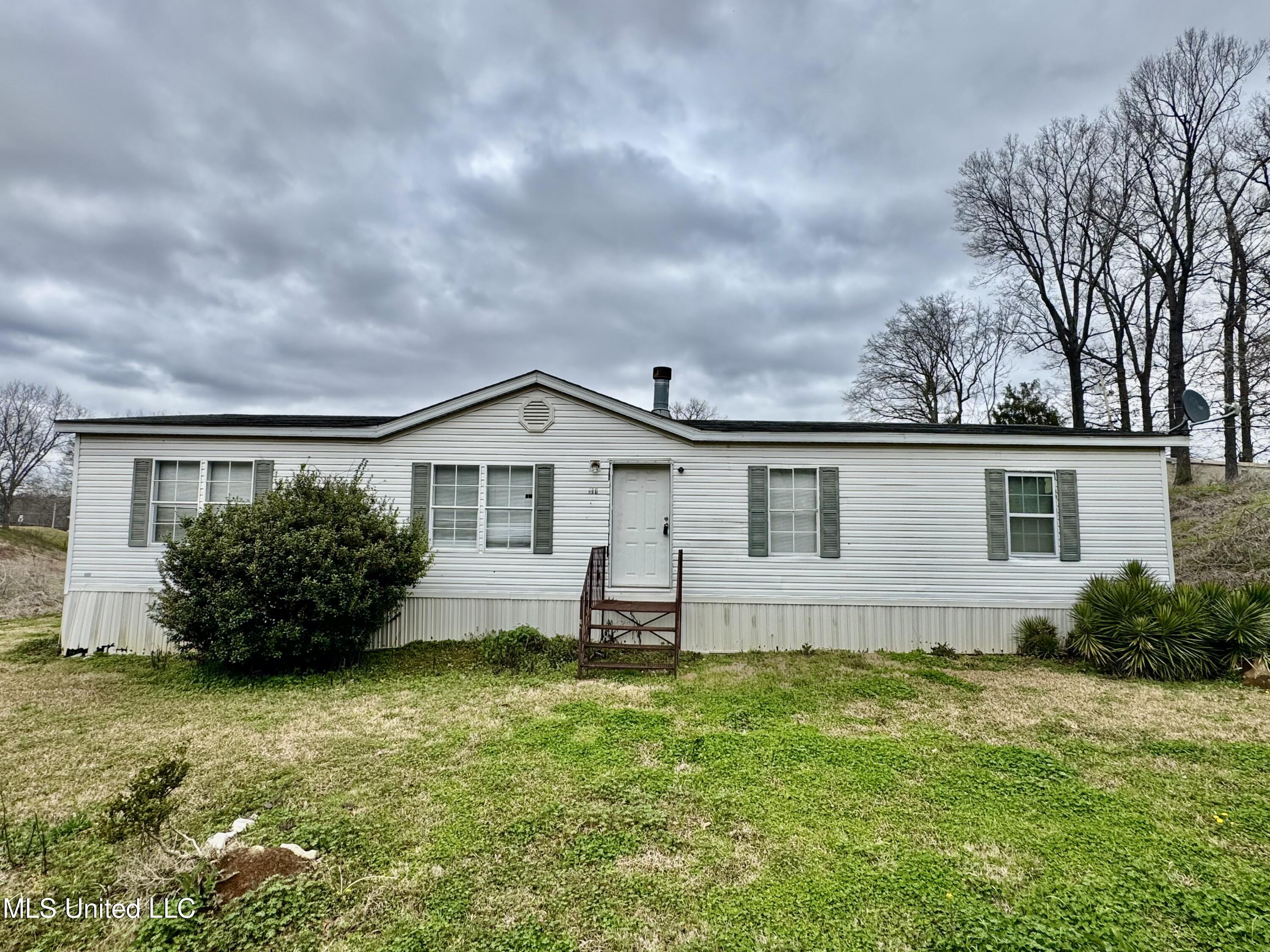 114 Pepper Ridge Road Property Photo 1