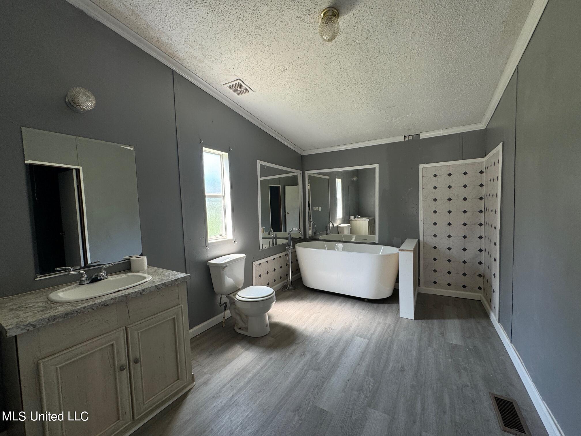 114 Pepper Ridge Road Property Photo 9