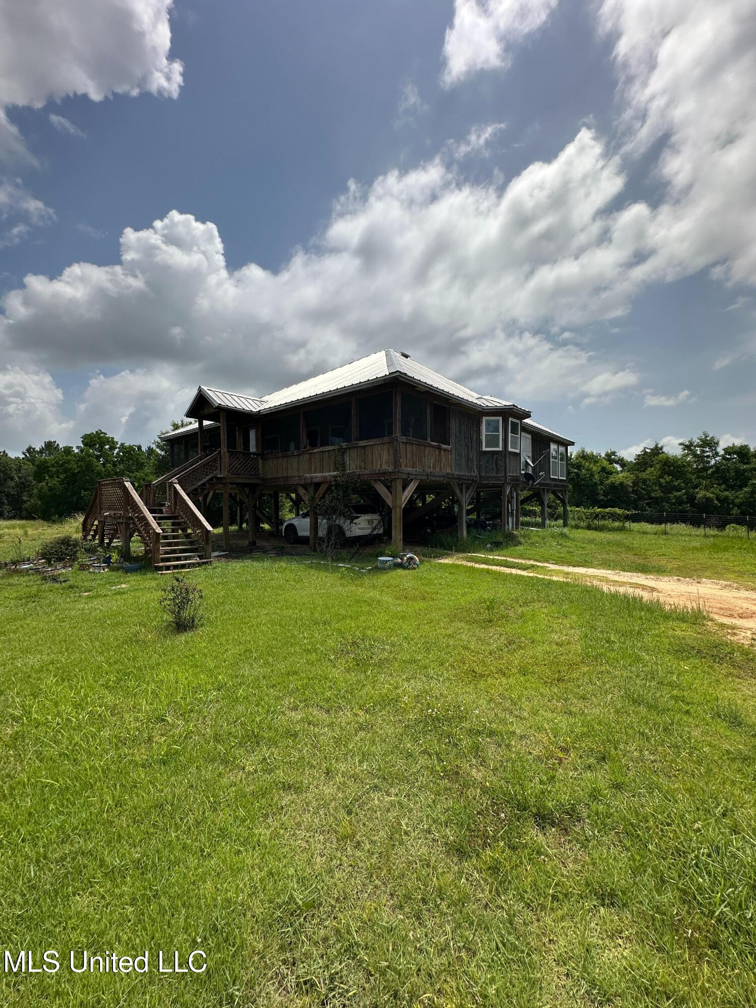 4360 Thirty Fifth Street Property Photo 2