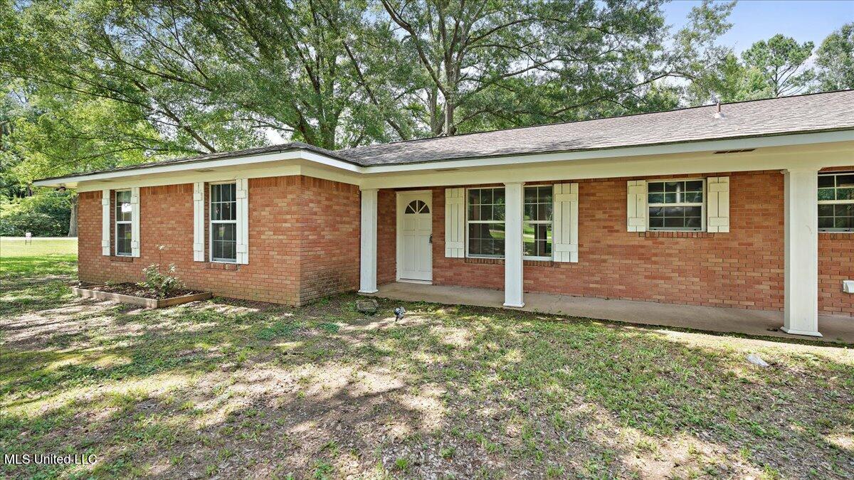 1172 Rockett Drive Property Photo 2