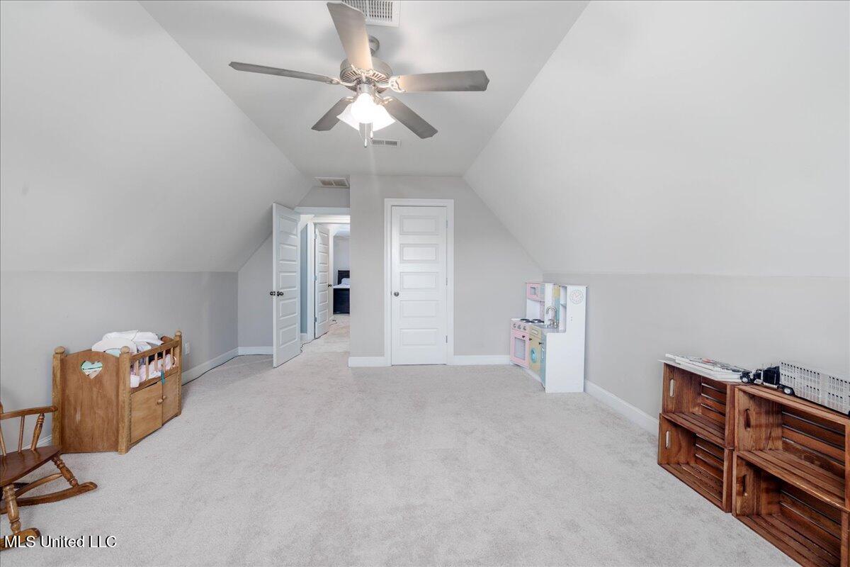 160 Oak Manor Drive Property Photo 32