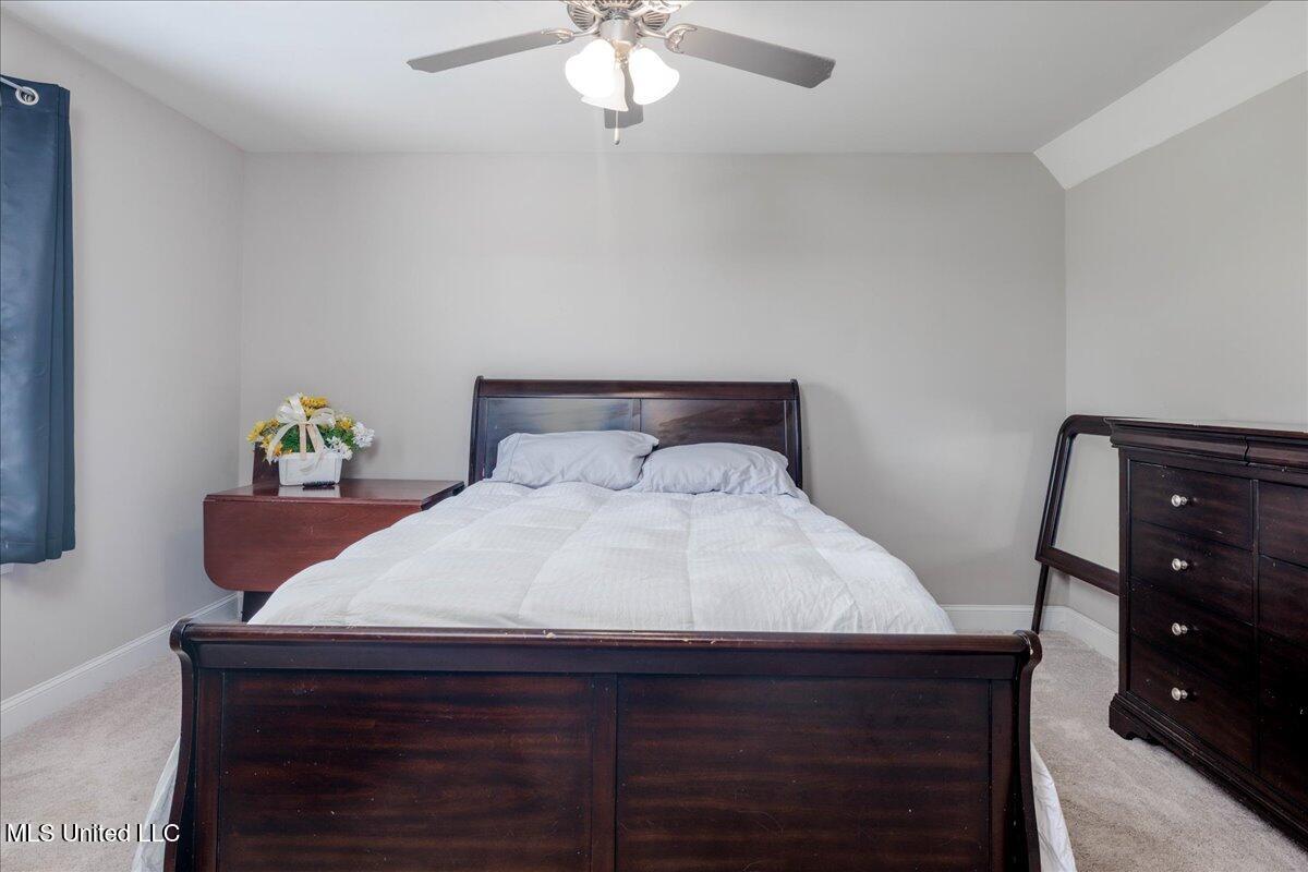 160 Oak Manor Drive Property Photo 33