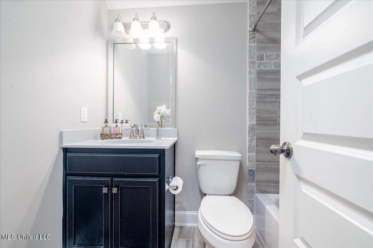 160 Oak Manor Drive Property Photo 35