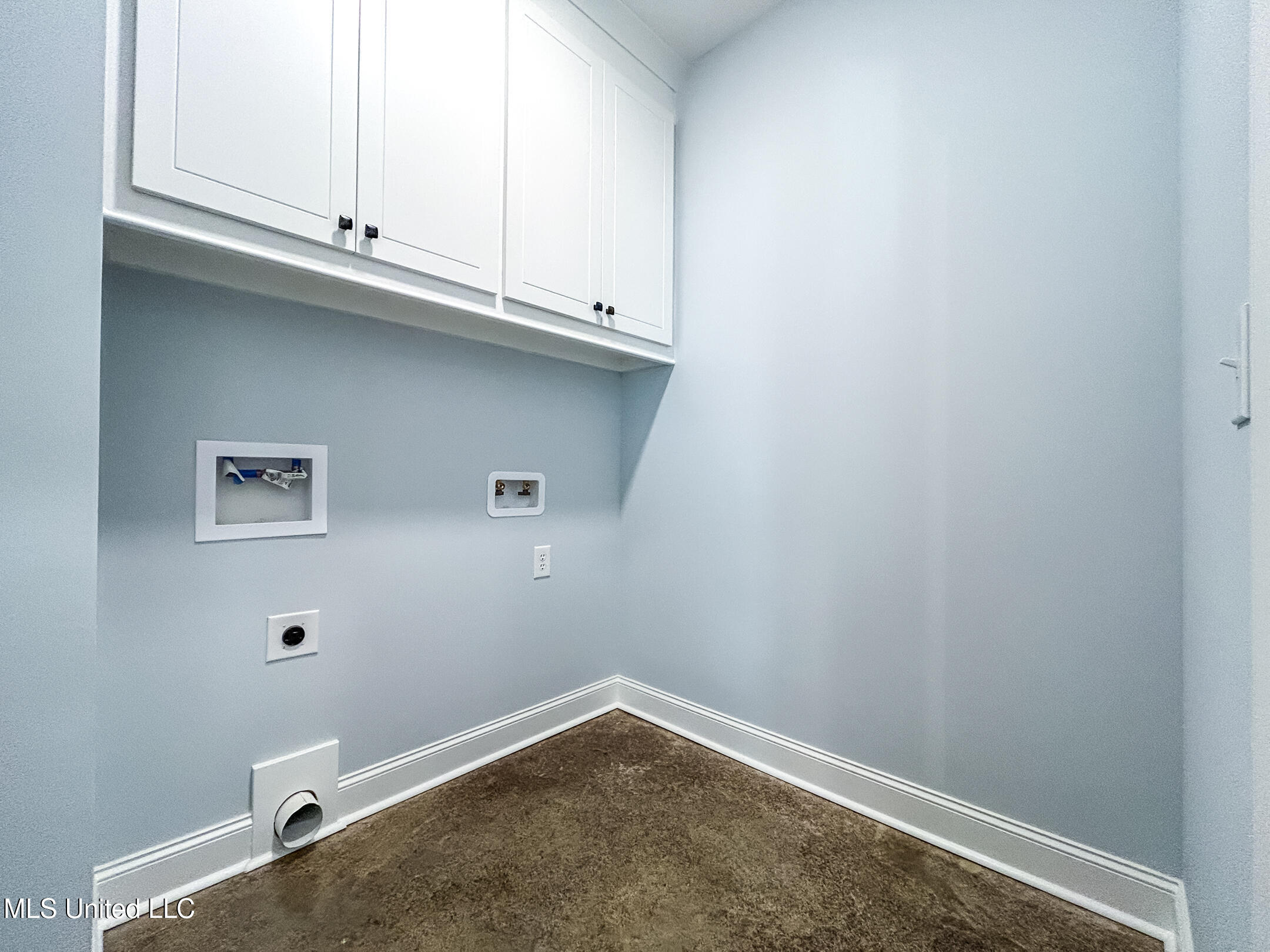 960 Riverside Lane Property Photo 13