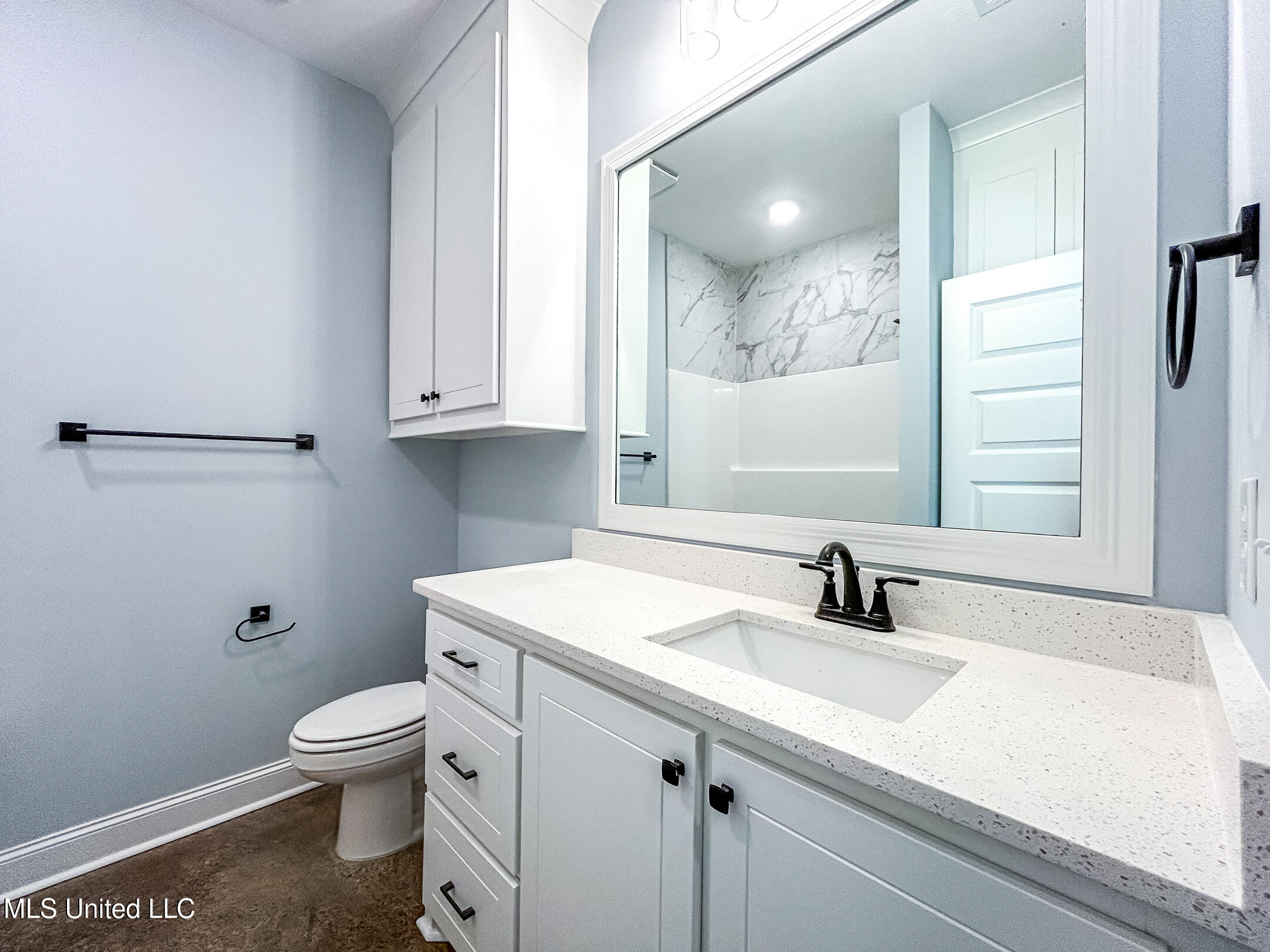 960 Riverside Lane Property Photo 16