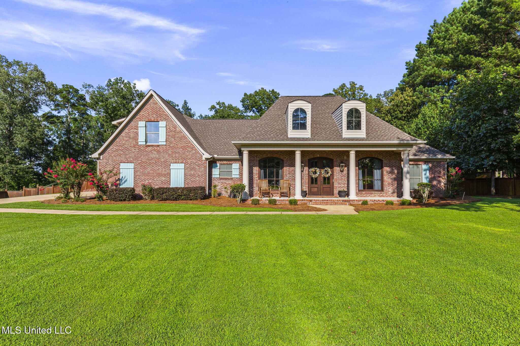 208 Kitty Hawk Circle Property Photo 1