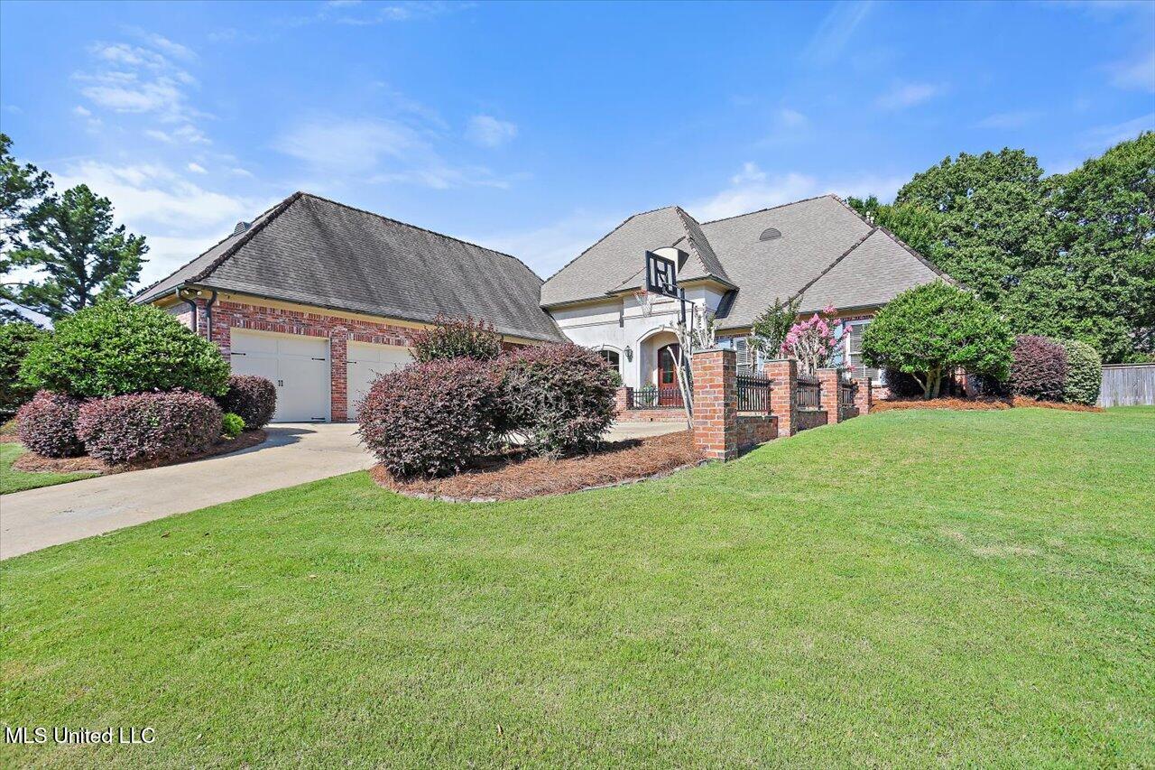105 Victoria Place Property Photo 2